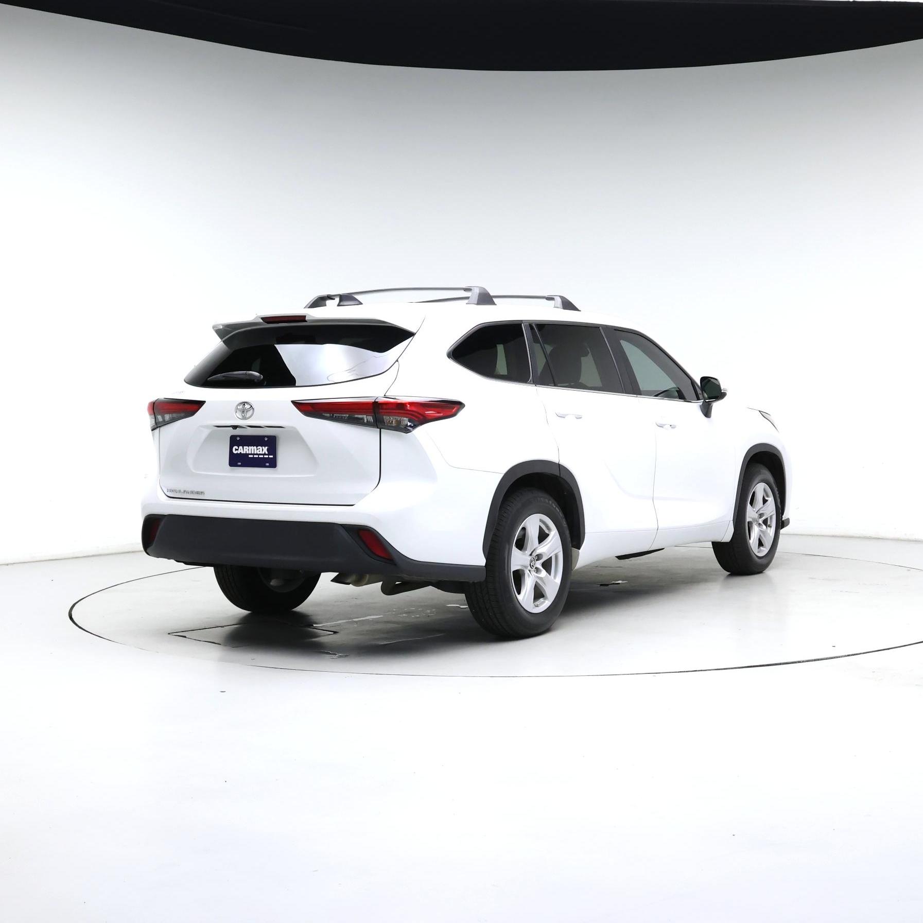 Thumbnail: 2023 Toyota Highlander - 8