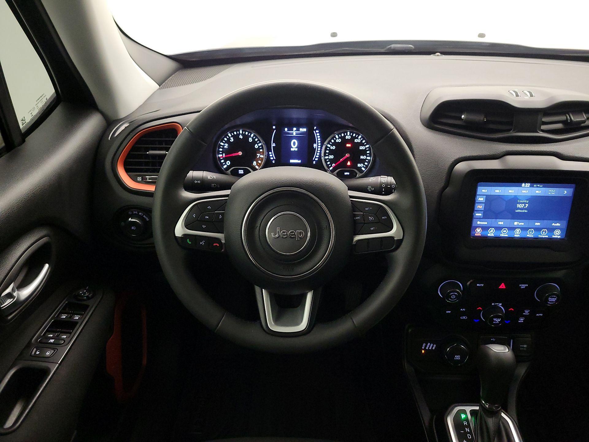 Thumbnail: 2020 Jeep Renegade - 10