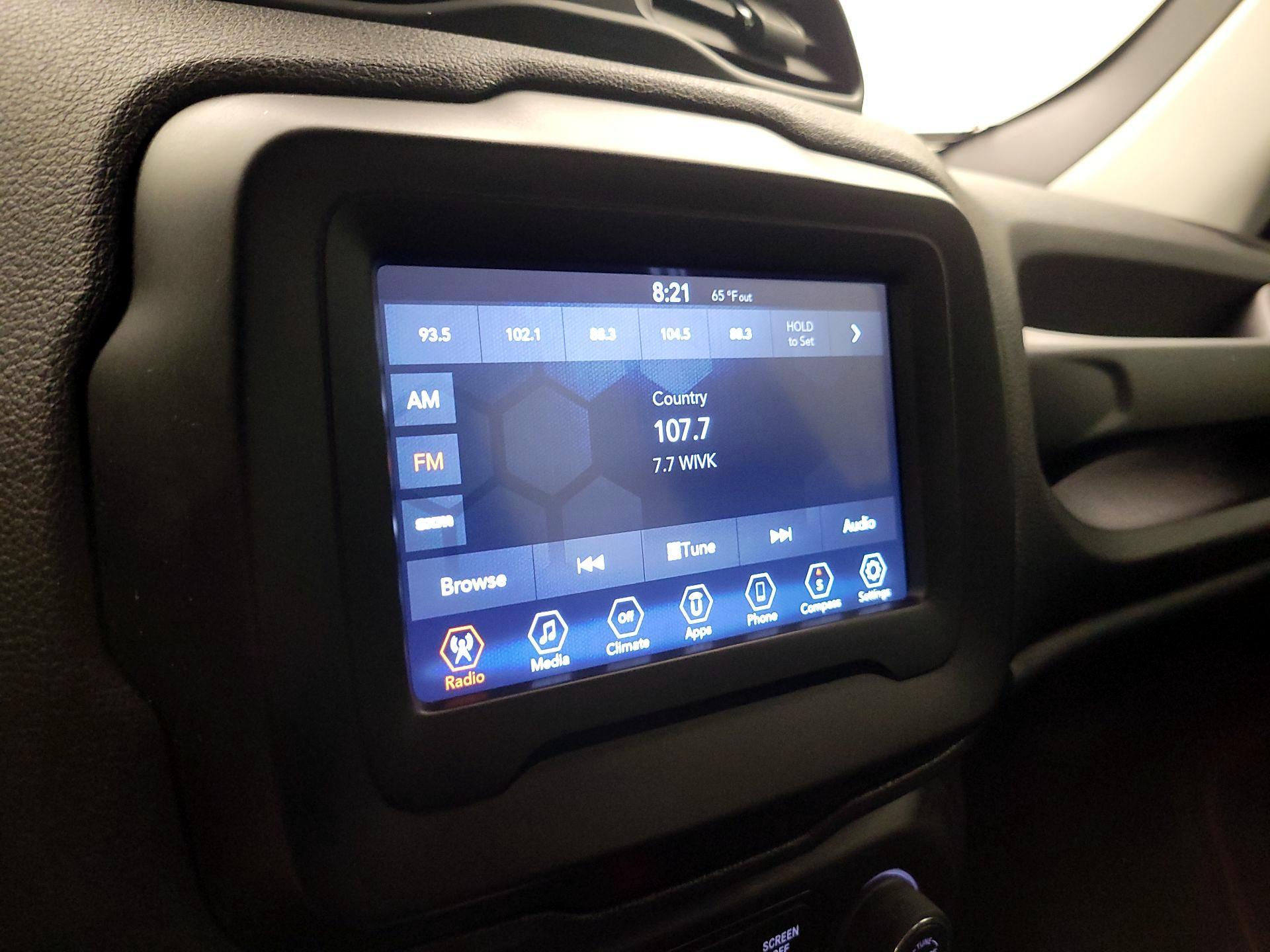 Thumbnail: 2020 Jeep Renegade - 15