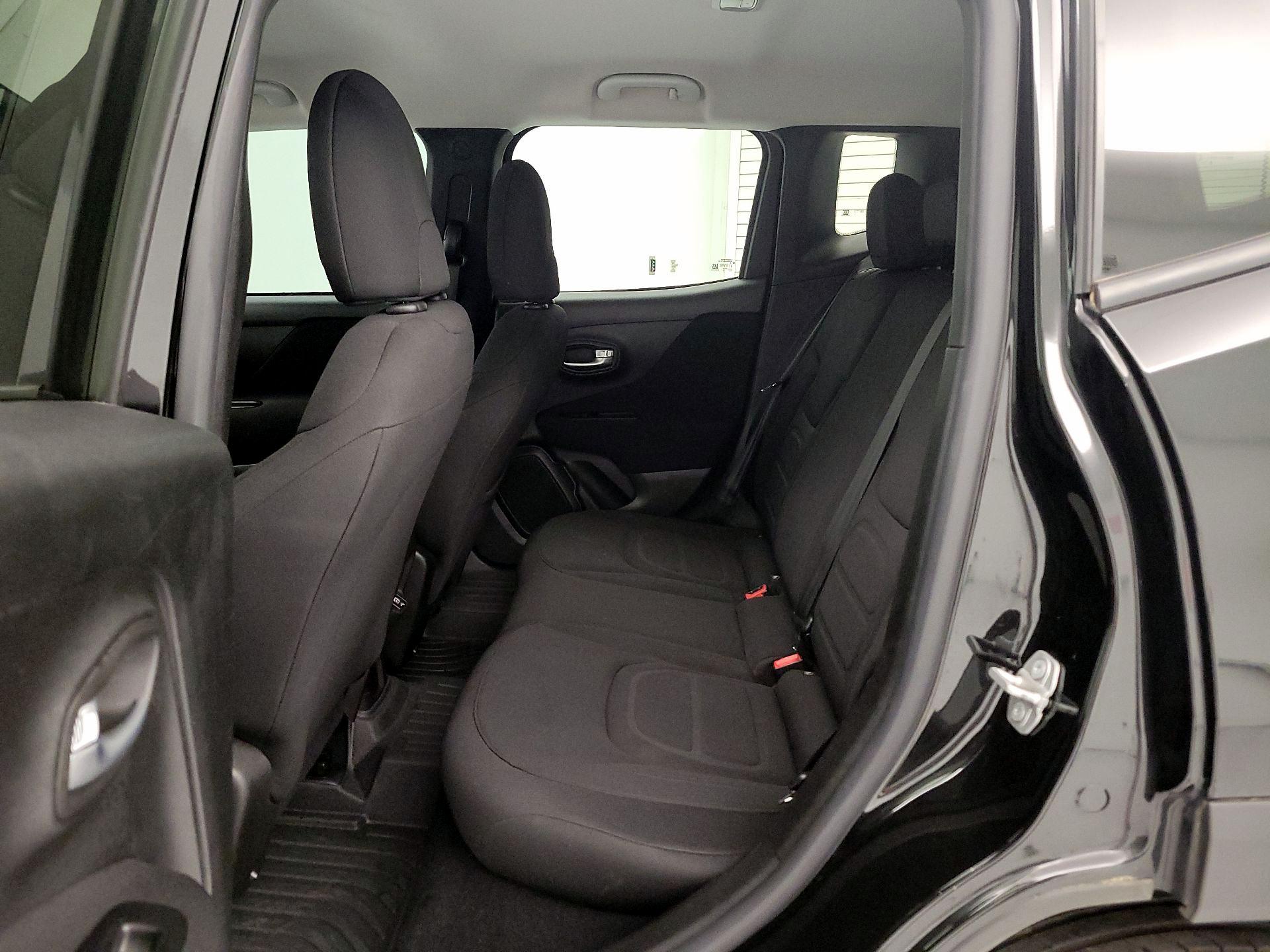 Thumbnail: 2020 Jeep Renegade - 19