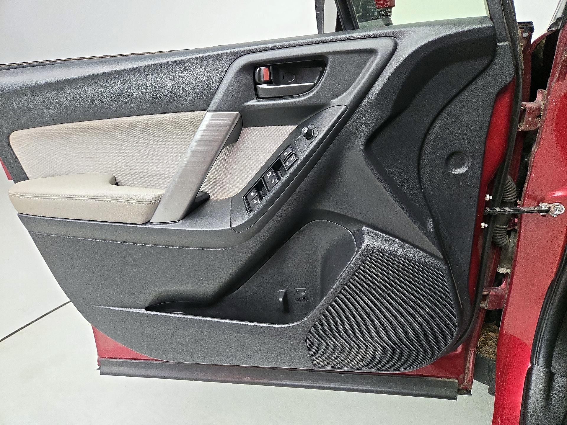 Thumbnail: 2016 Subaru Forester - 12