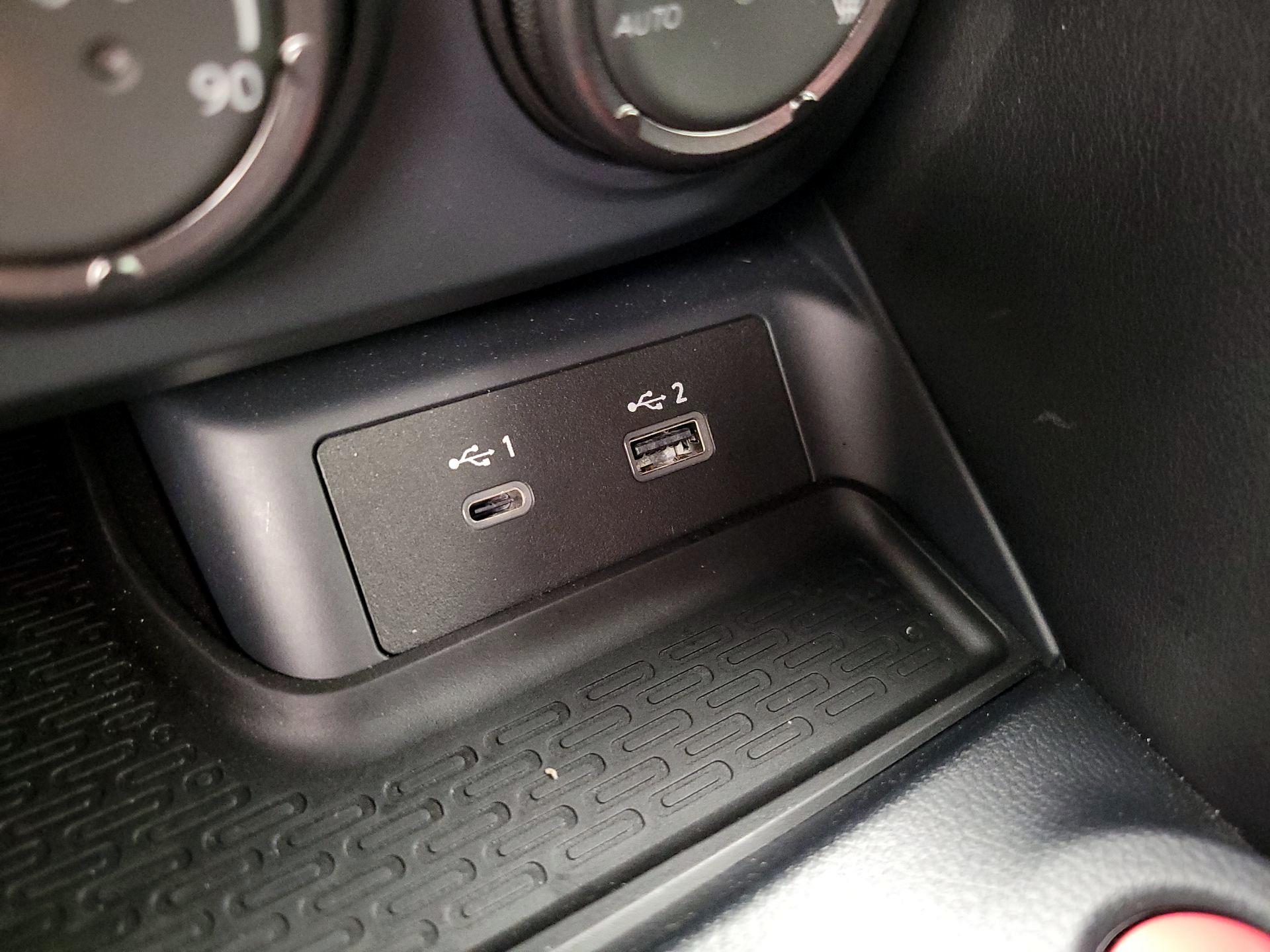 Thumbnail: 2024 Nissan Z - 19