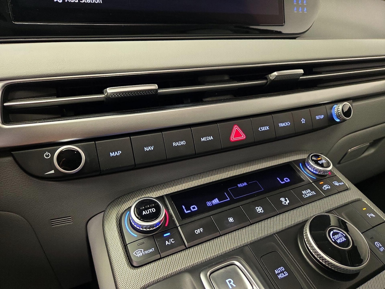 2024 Hyundai Palisade SEL - Photo 18
