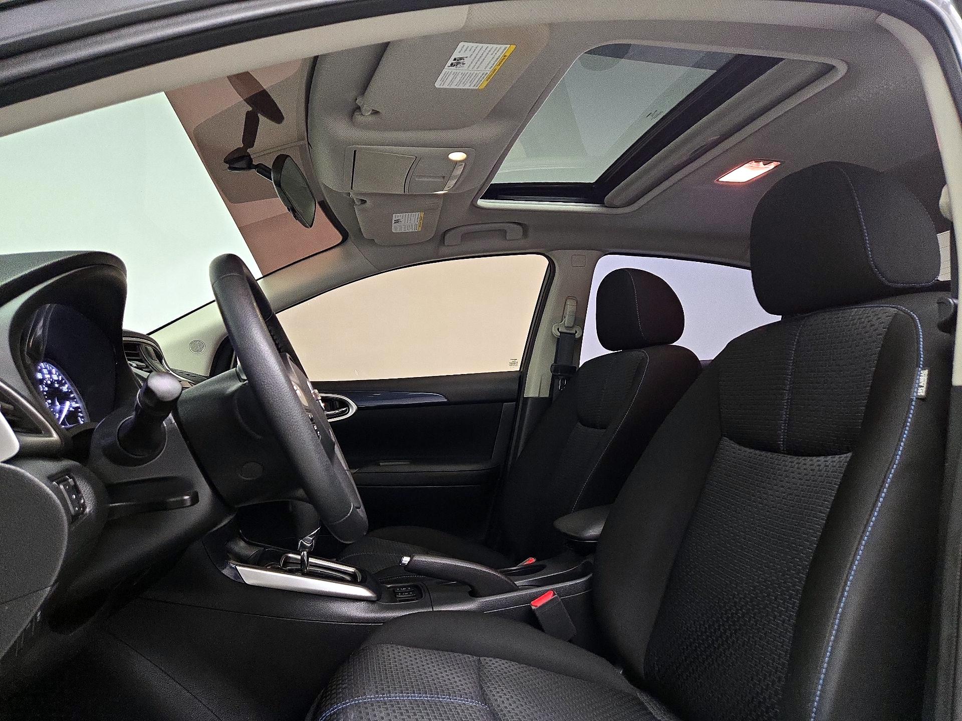 Thumbnail: 2019 Nissan Sentra - 19