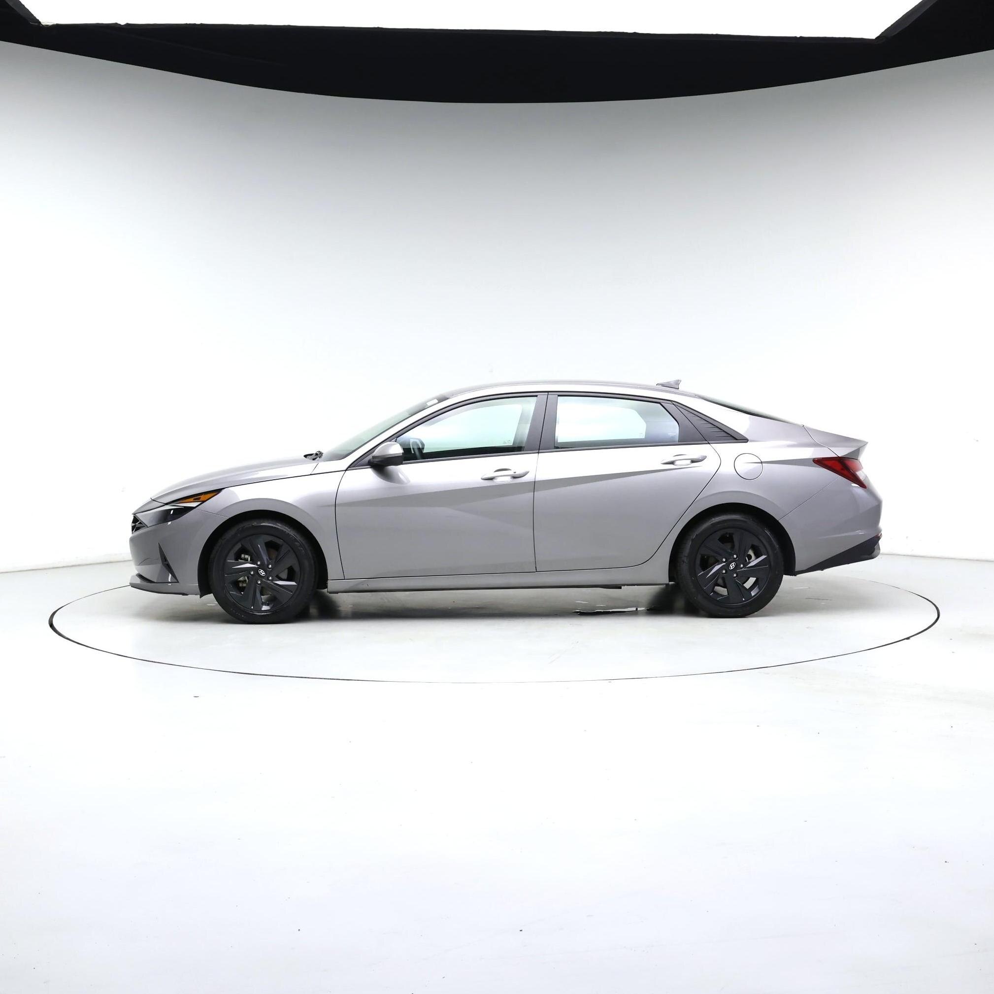 Thumbnail: 2023 Hyundai Elantra - 3