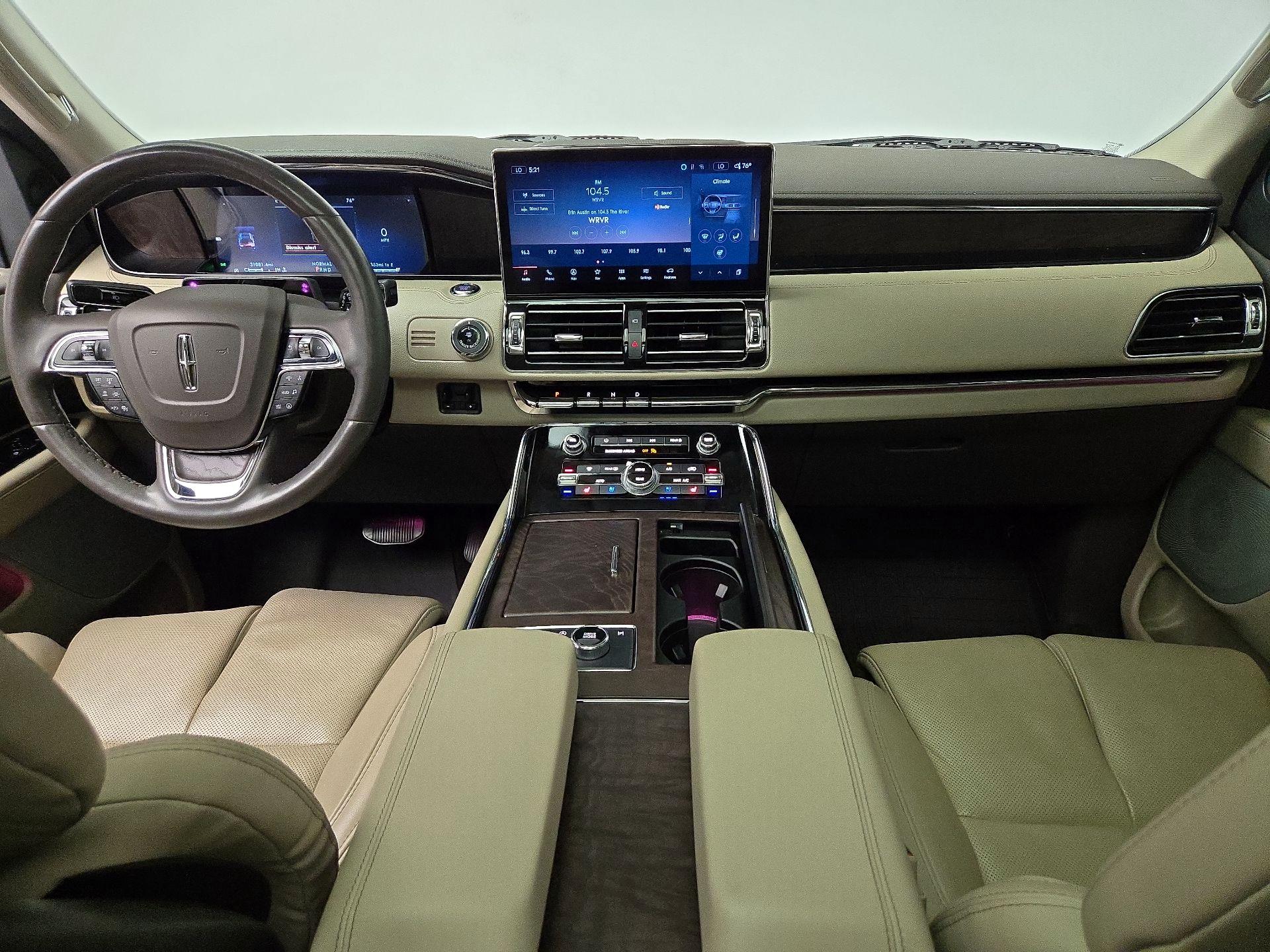 Thumbnail: 2022 Lincoln Navigator - 9