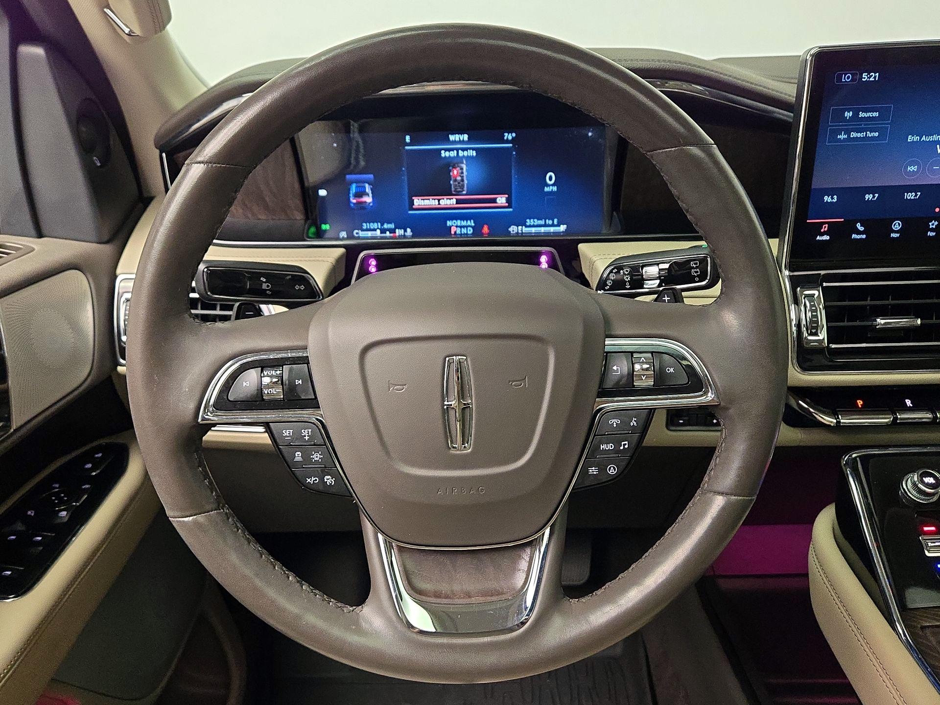 Thumbnail: 2022 Lincoln Navigator - 10