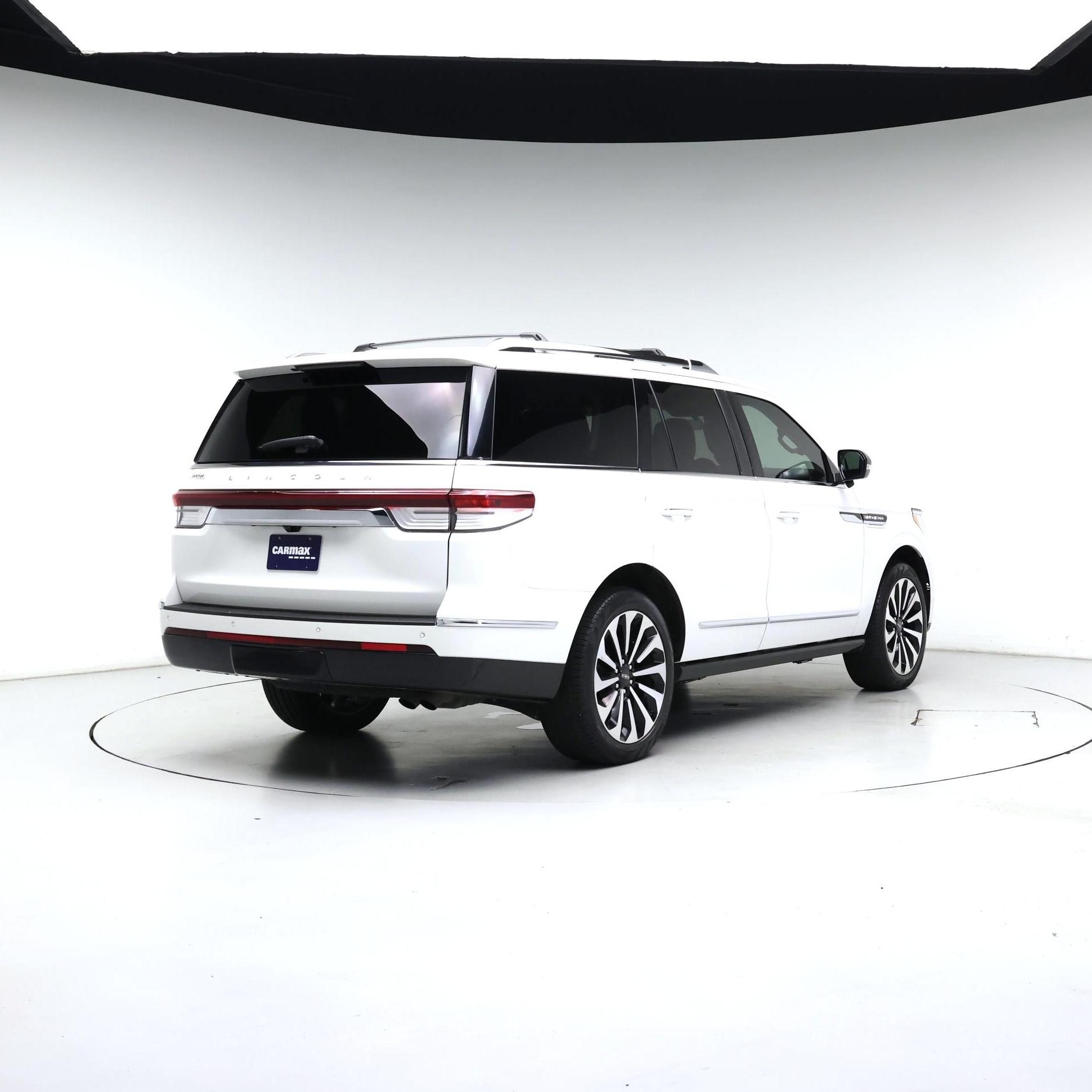Thumbnail: 2022 Lincoln Navigator - 8
