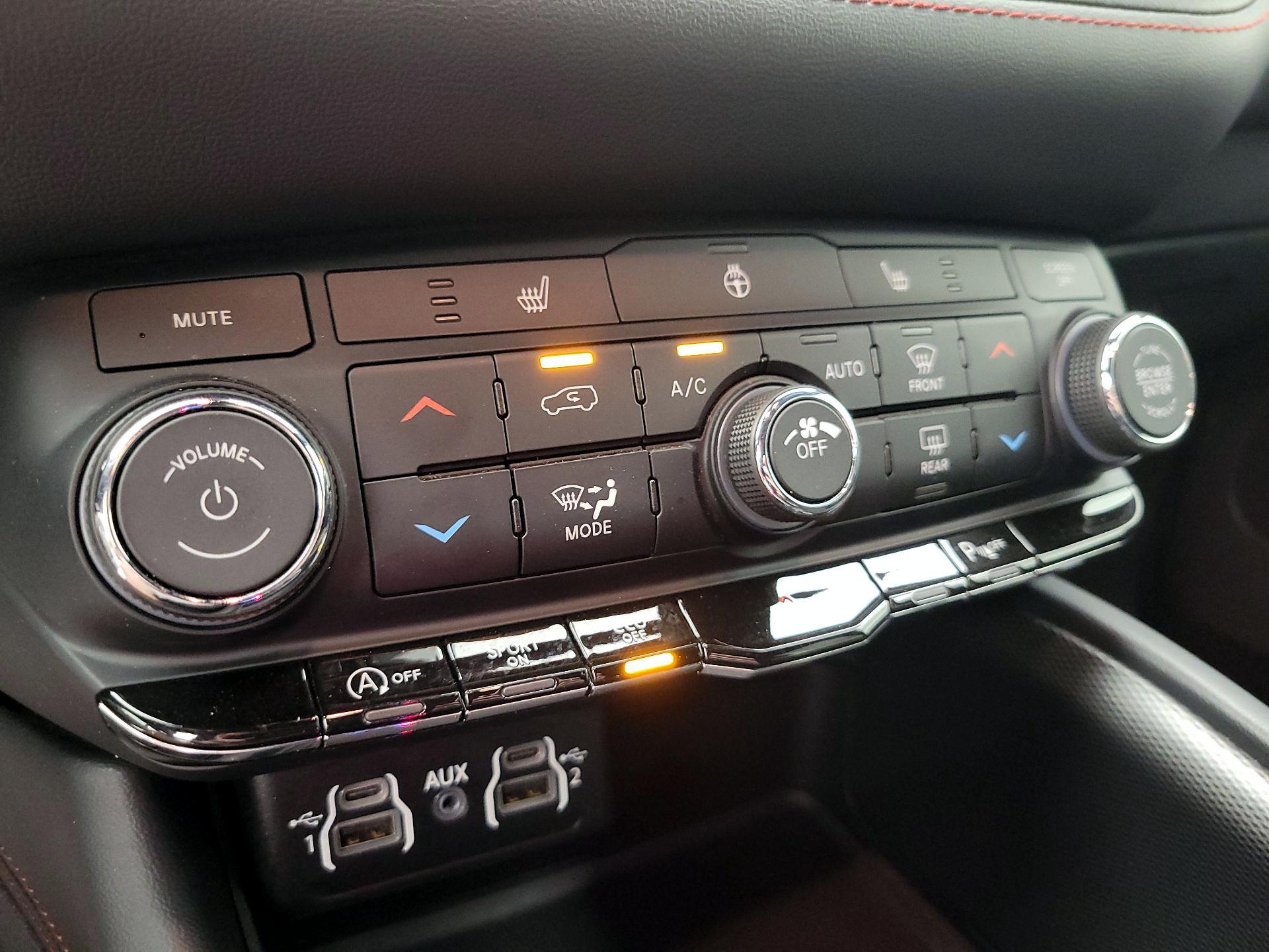 Thumbnail: 2025 Dodge Durango - 17