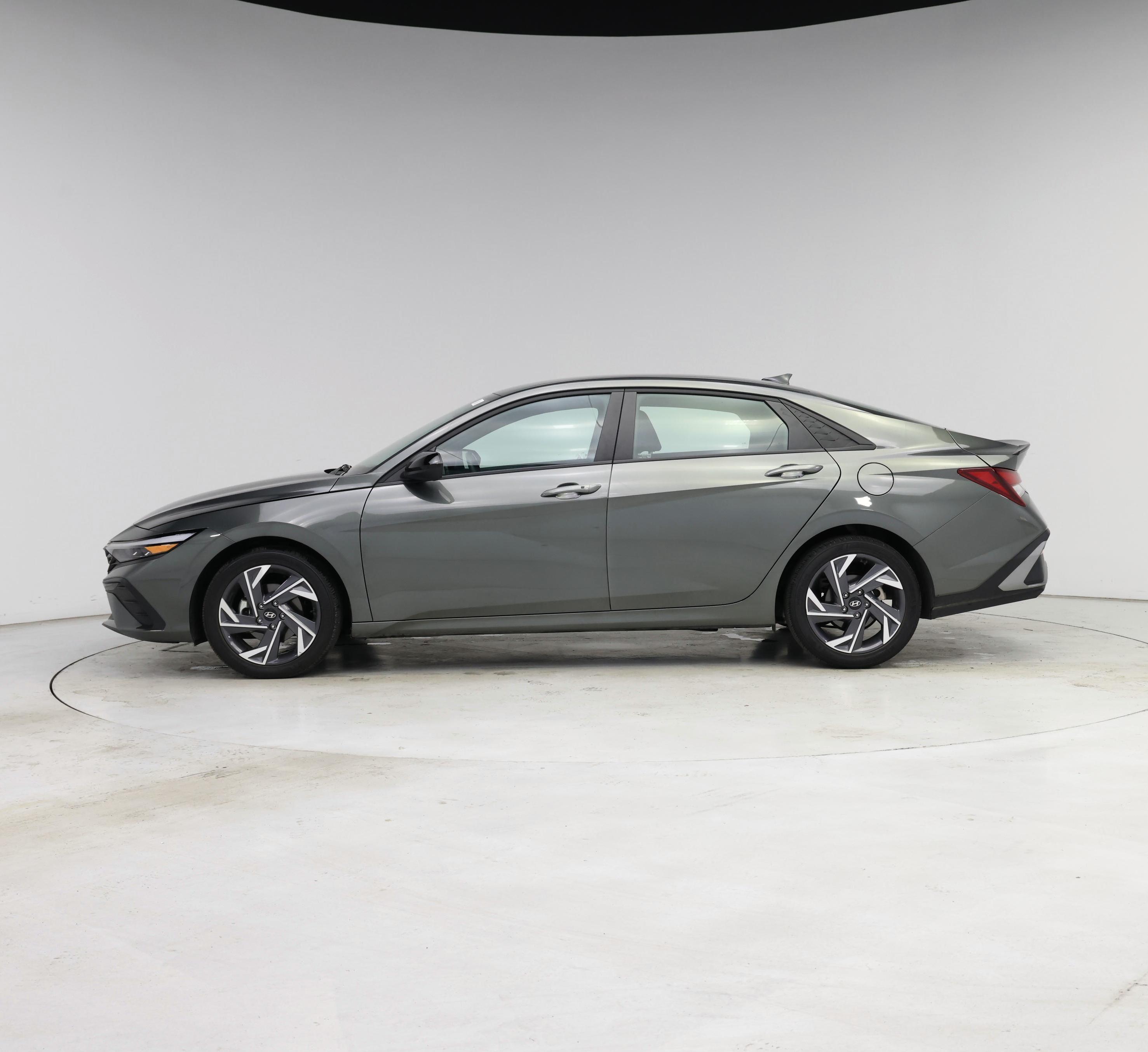Thumbnail: 2025 Hyundai Elantra - 3