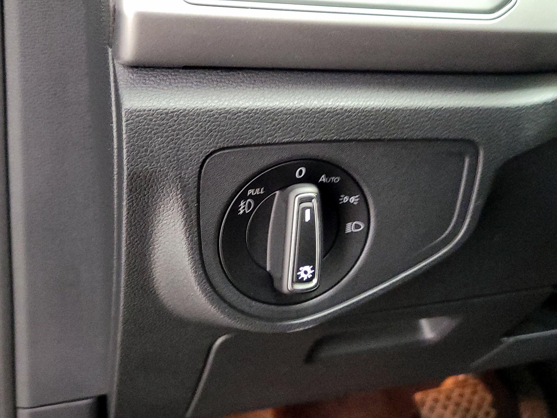 Thumbnail: 2019 Volkswagen Atlas - 13