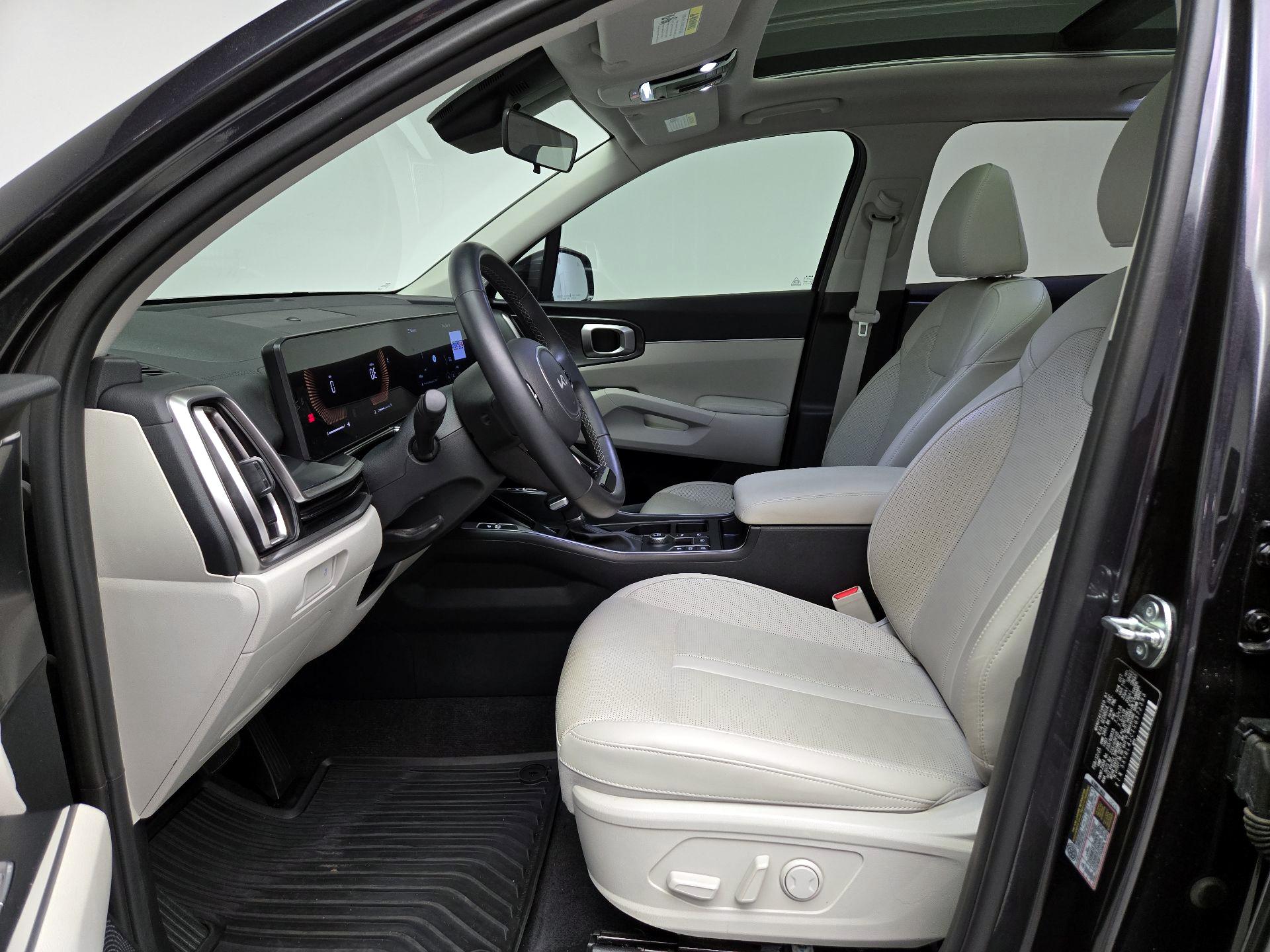 Thumbnail: 2025 Kia Sorento - 11