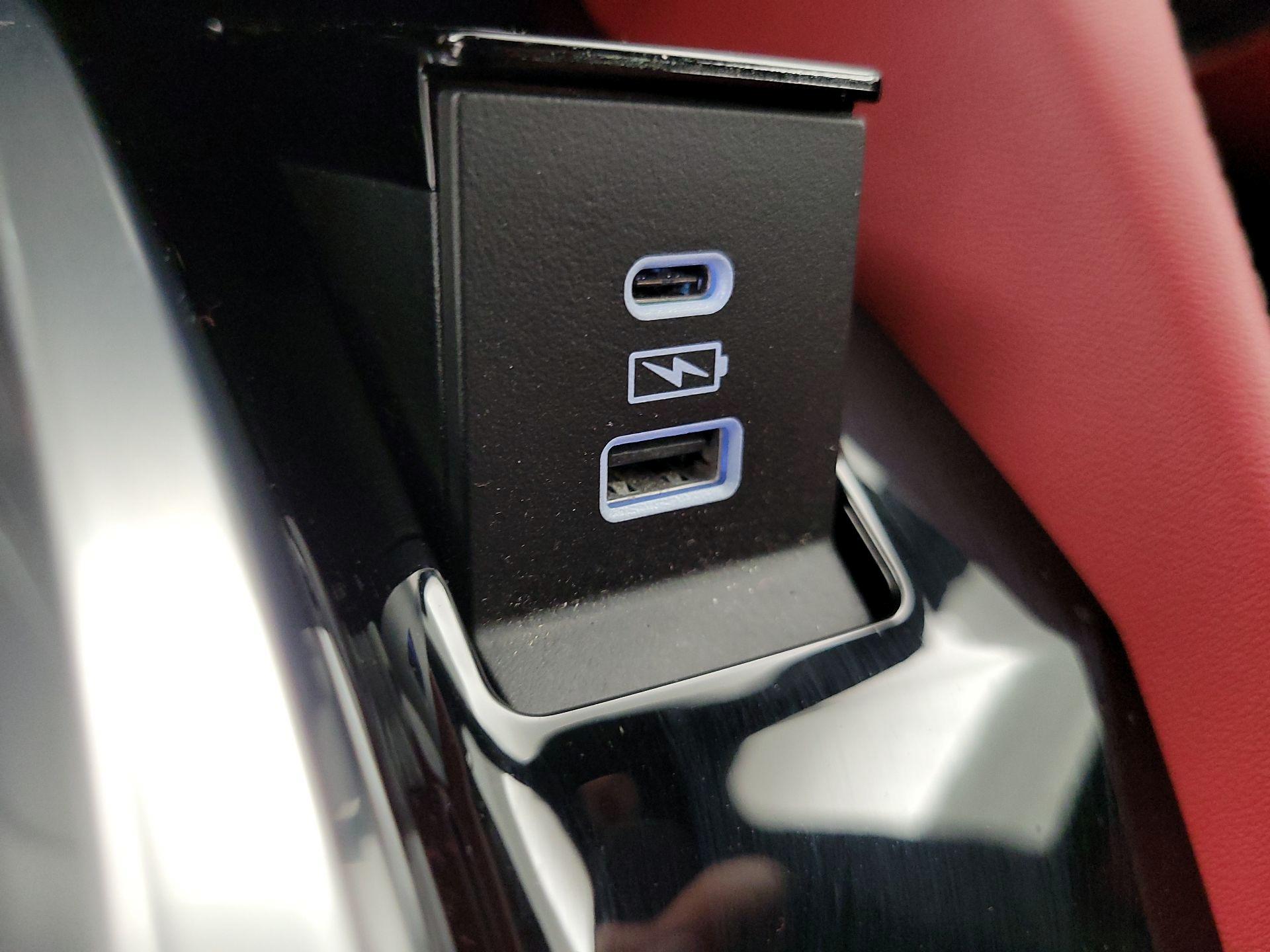 Thumbnail: 2023 Acura MDX - 19