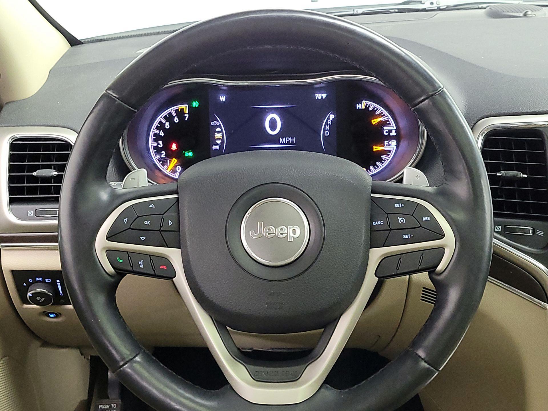 Thumbnail: 2017 Jeep Grand Cherokee - 10
