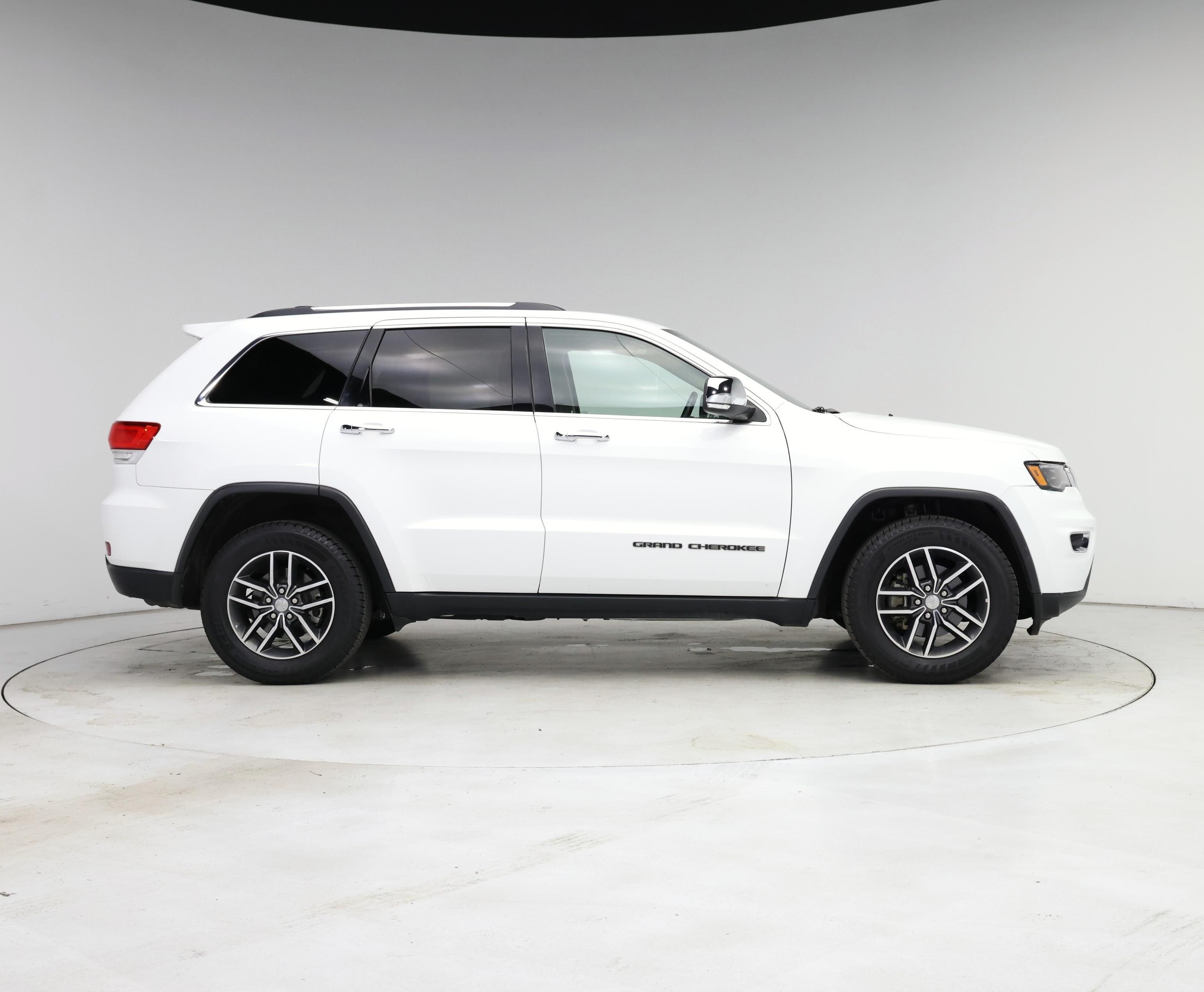 Thumbnail: 2017 Jeep Grand Cherokee - 7