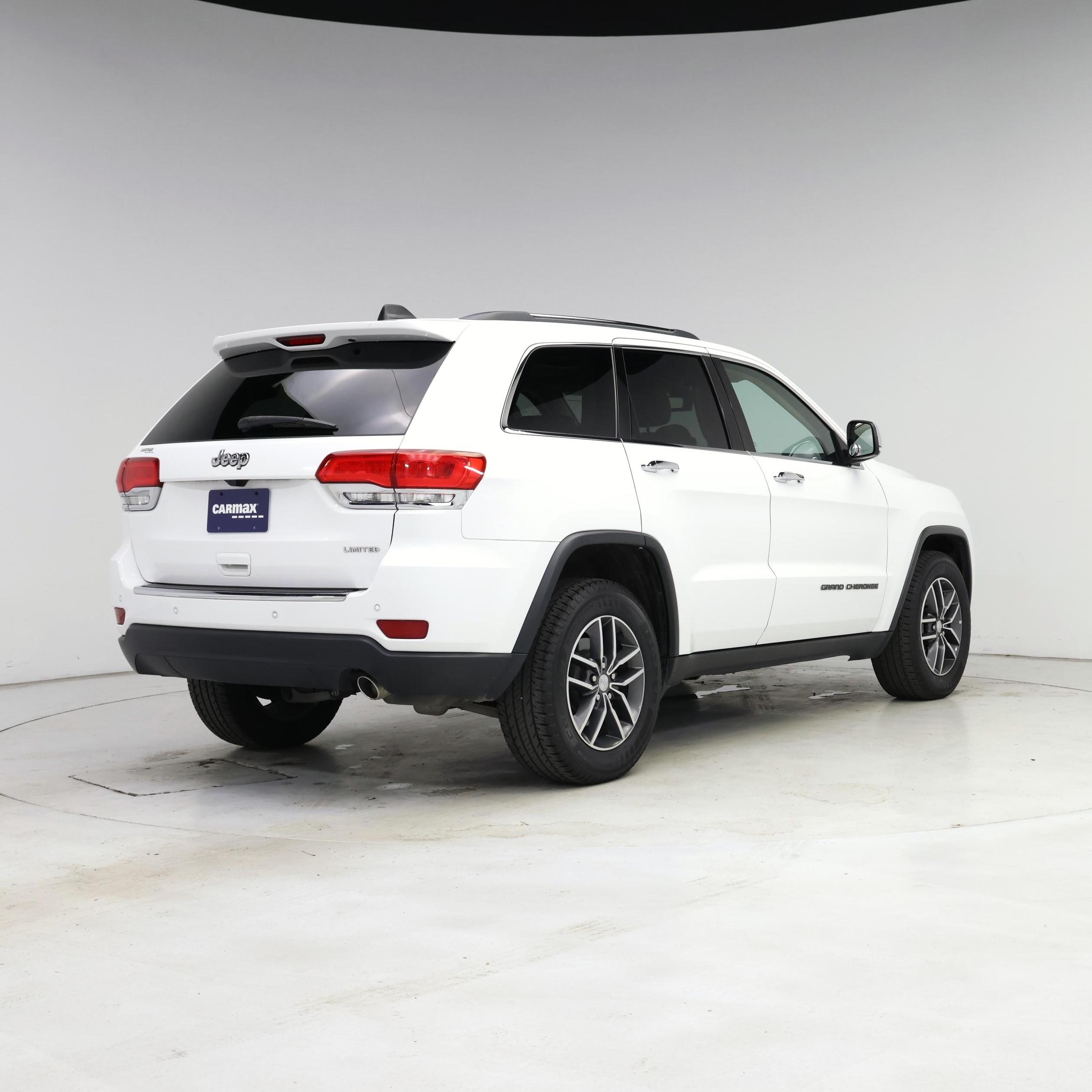 Thumbnail: 2017 Jeep Grand Cherokee - 8