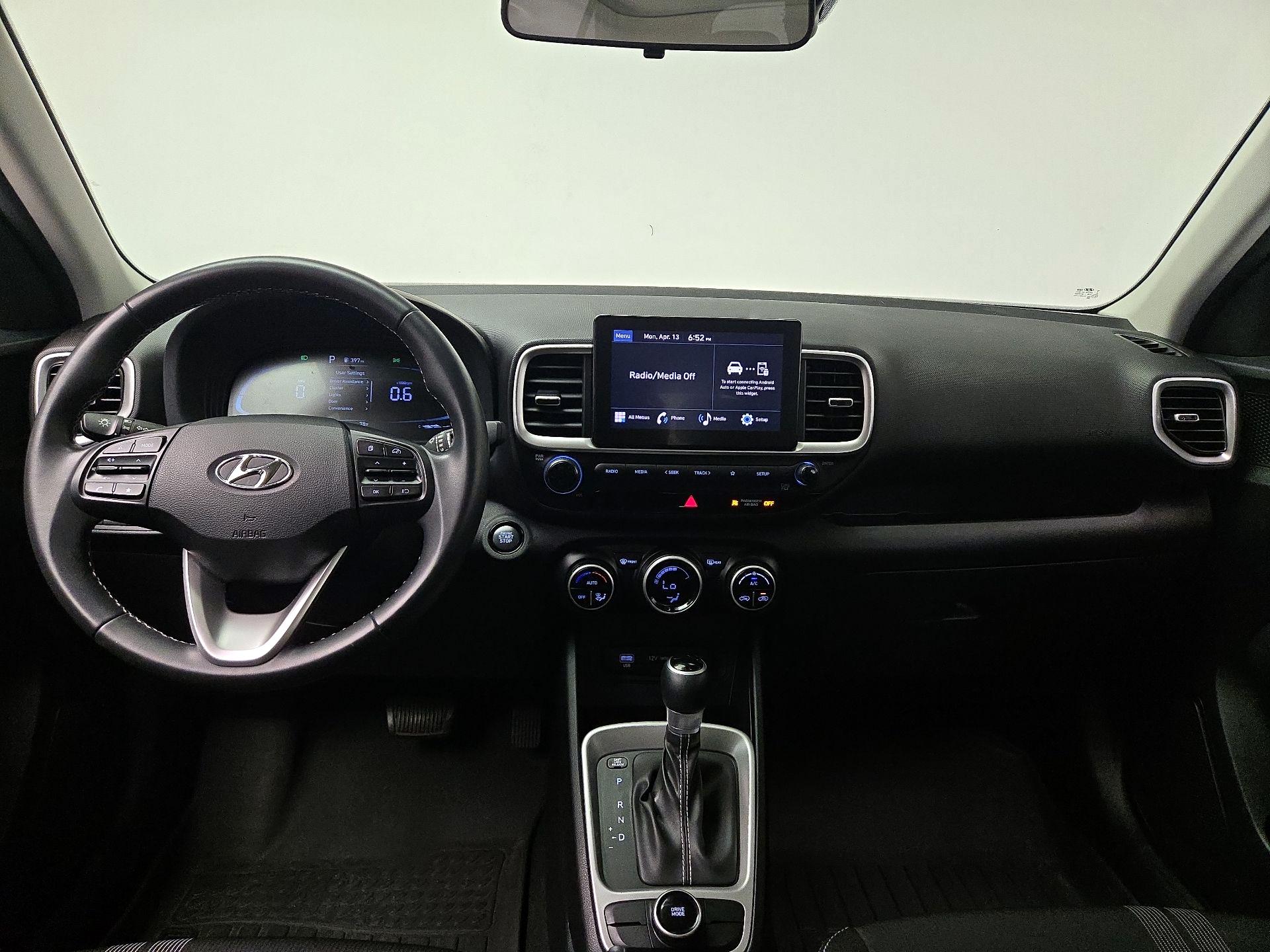 Thumbnail: 2024 Hyundai Venue - 9