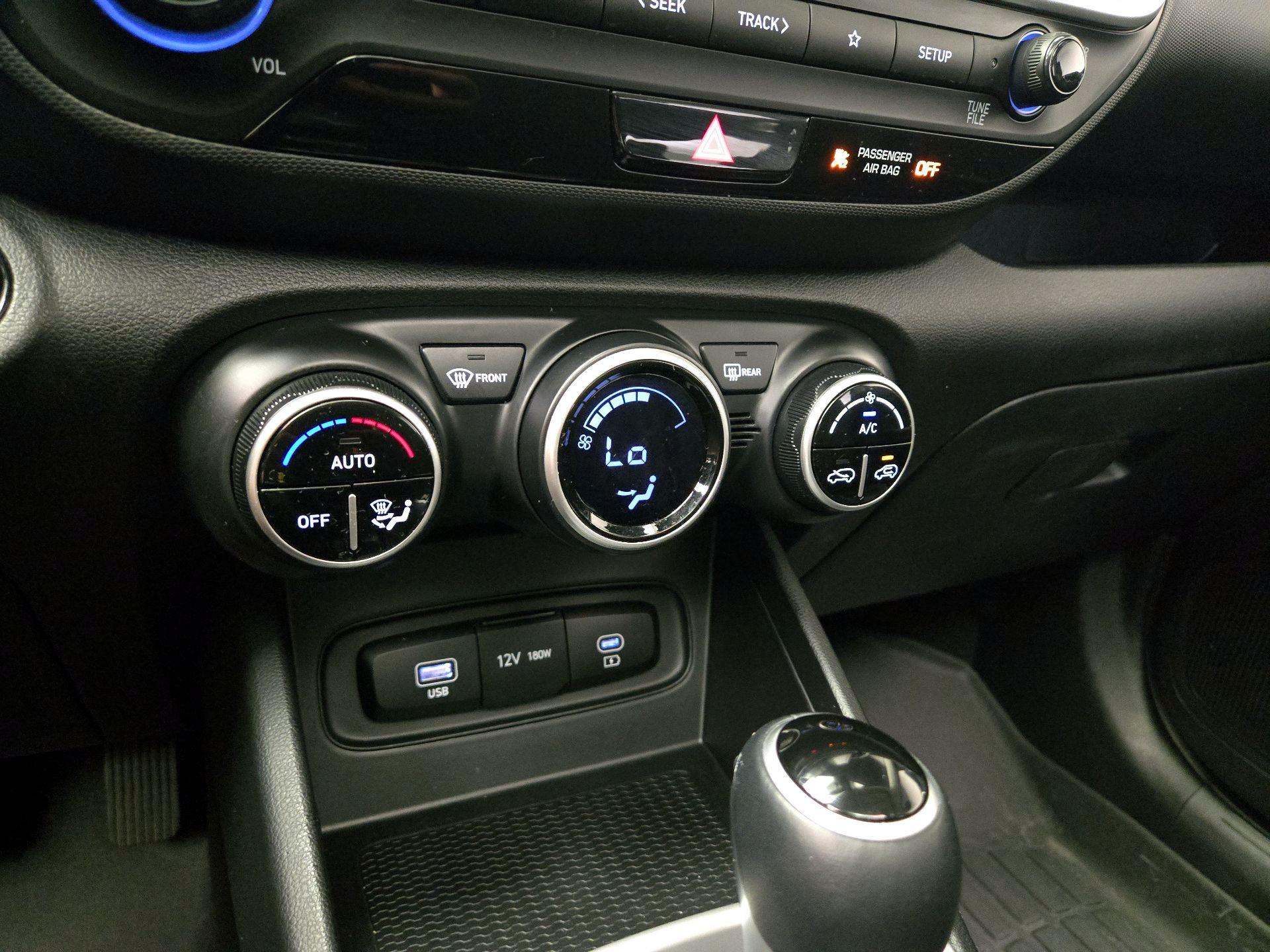 Thumbnail: 2024 Hyundai Venue - 16