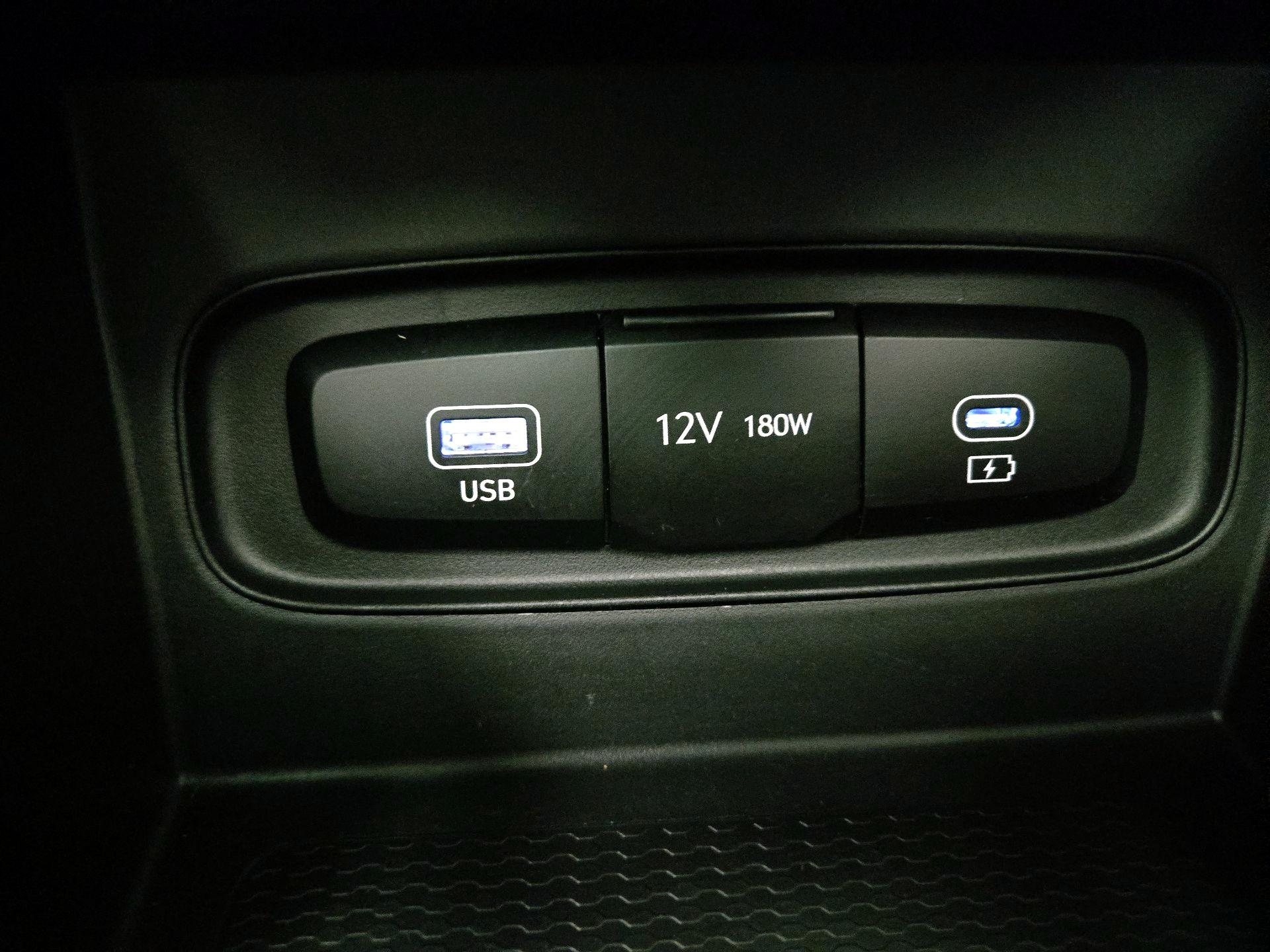 Thumbnail: 2024 Hyundai Venue - 18