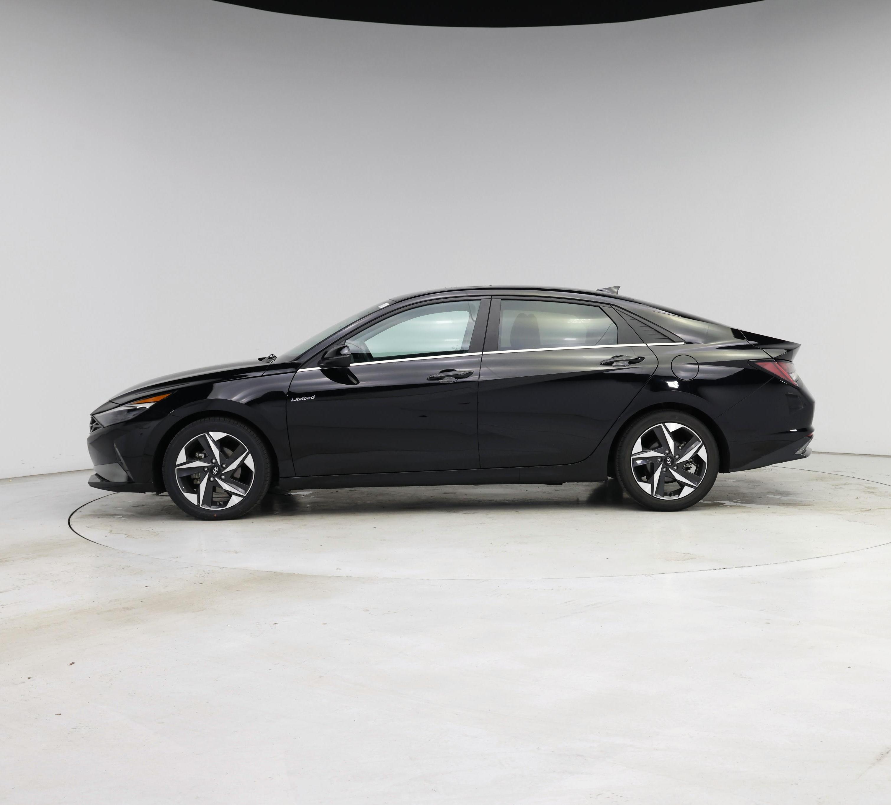 Thumbnail: 2022 Hyundai Elantra - 3