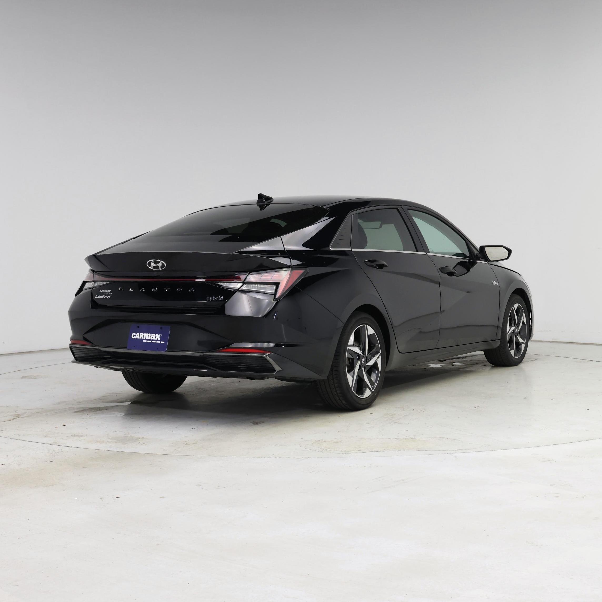 Thumbnail: 2022 Hyundai Elantra - 8