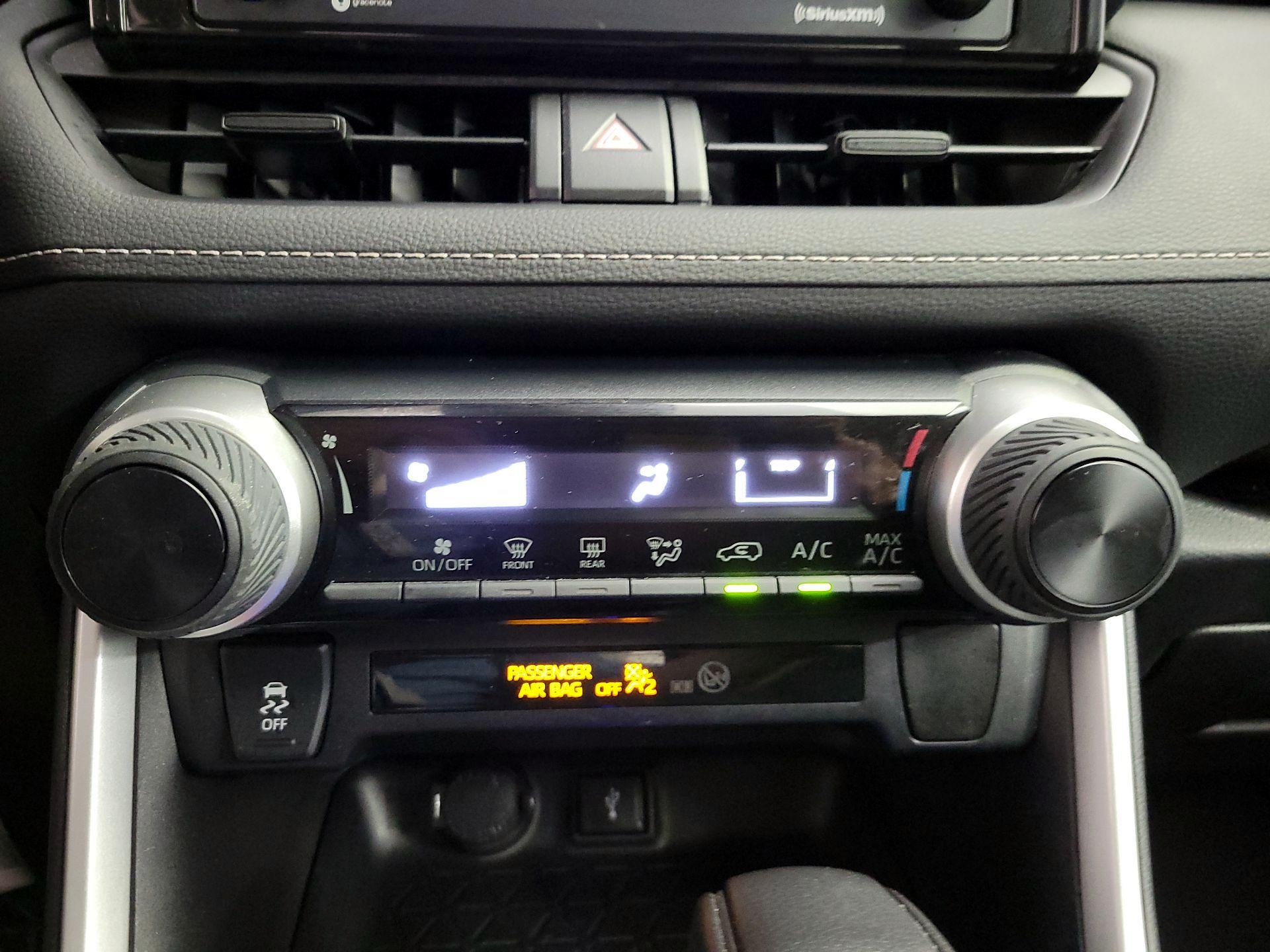 Thumbnail: 2021 Toyota RAV4 - 16