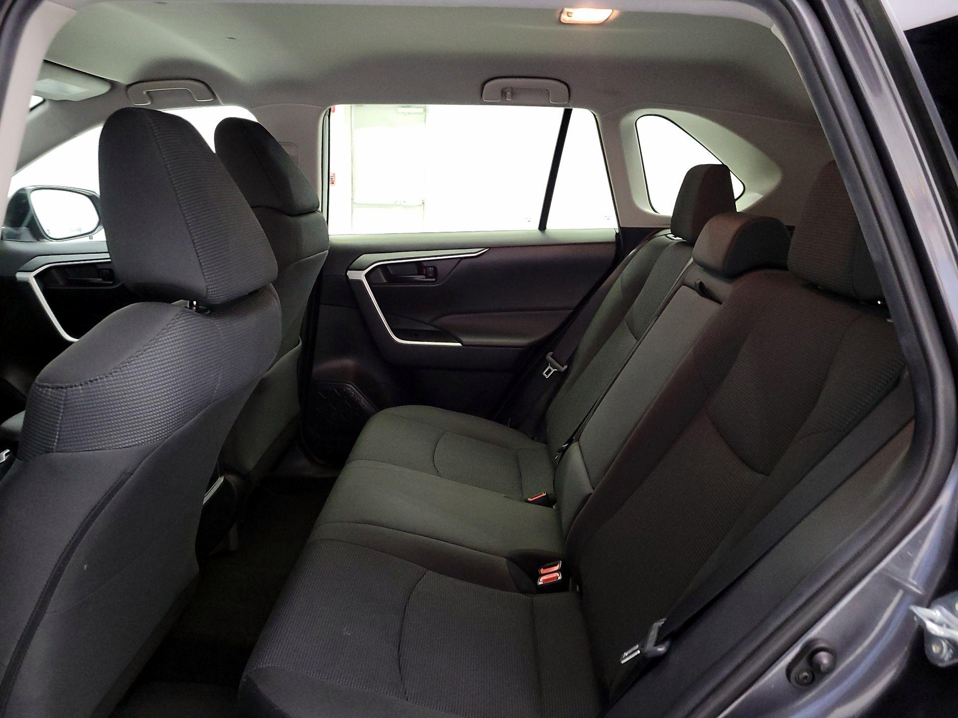 Thumbnail: 2021 Toyota RAV4 - 19