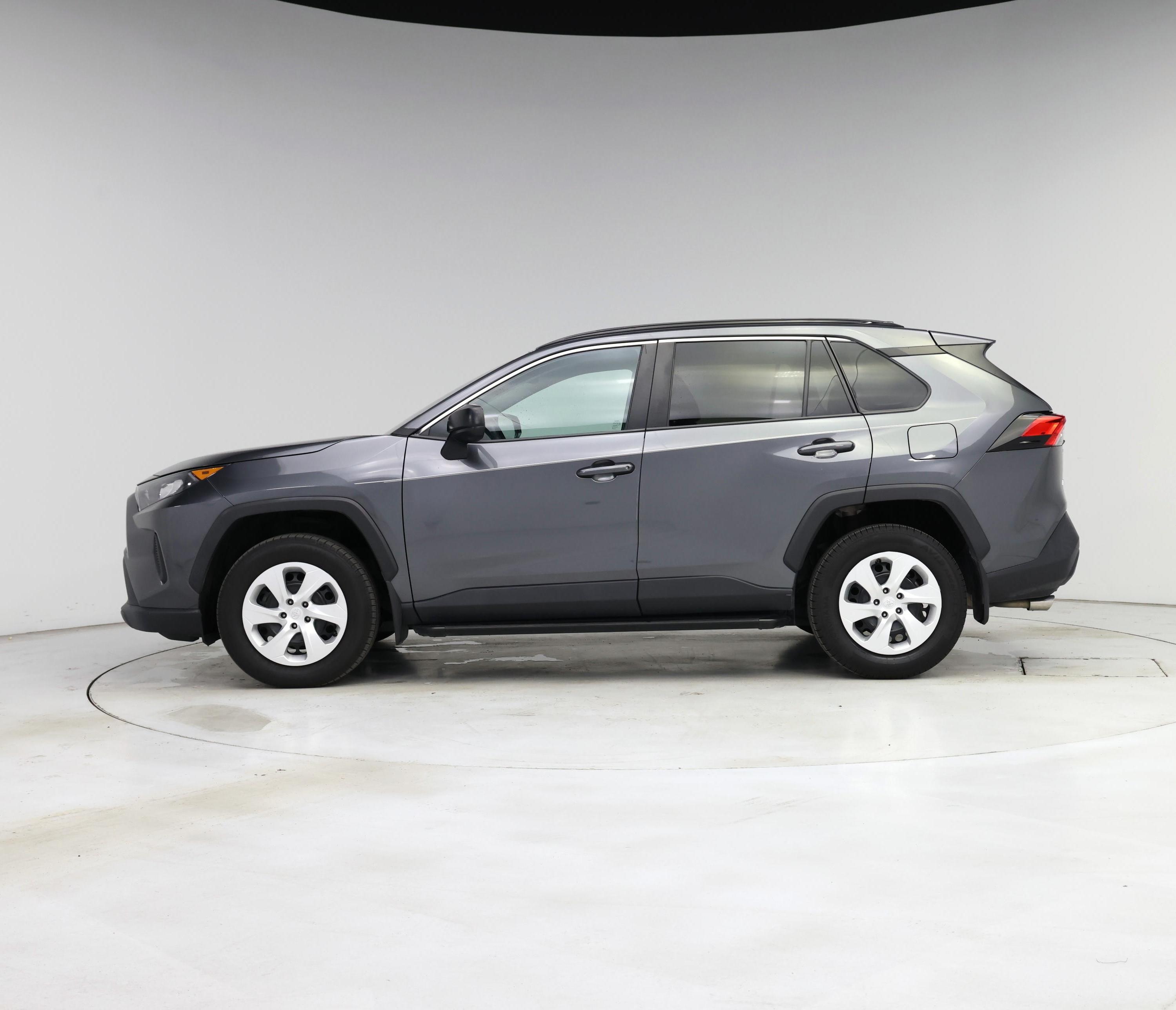 Thumbnail: 2021 Toyota RAV4 - 3