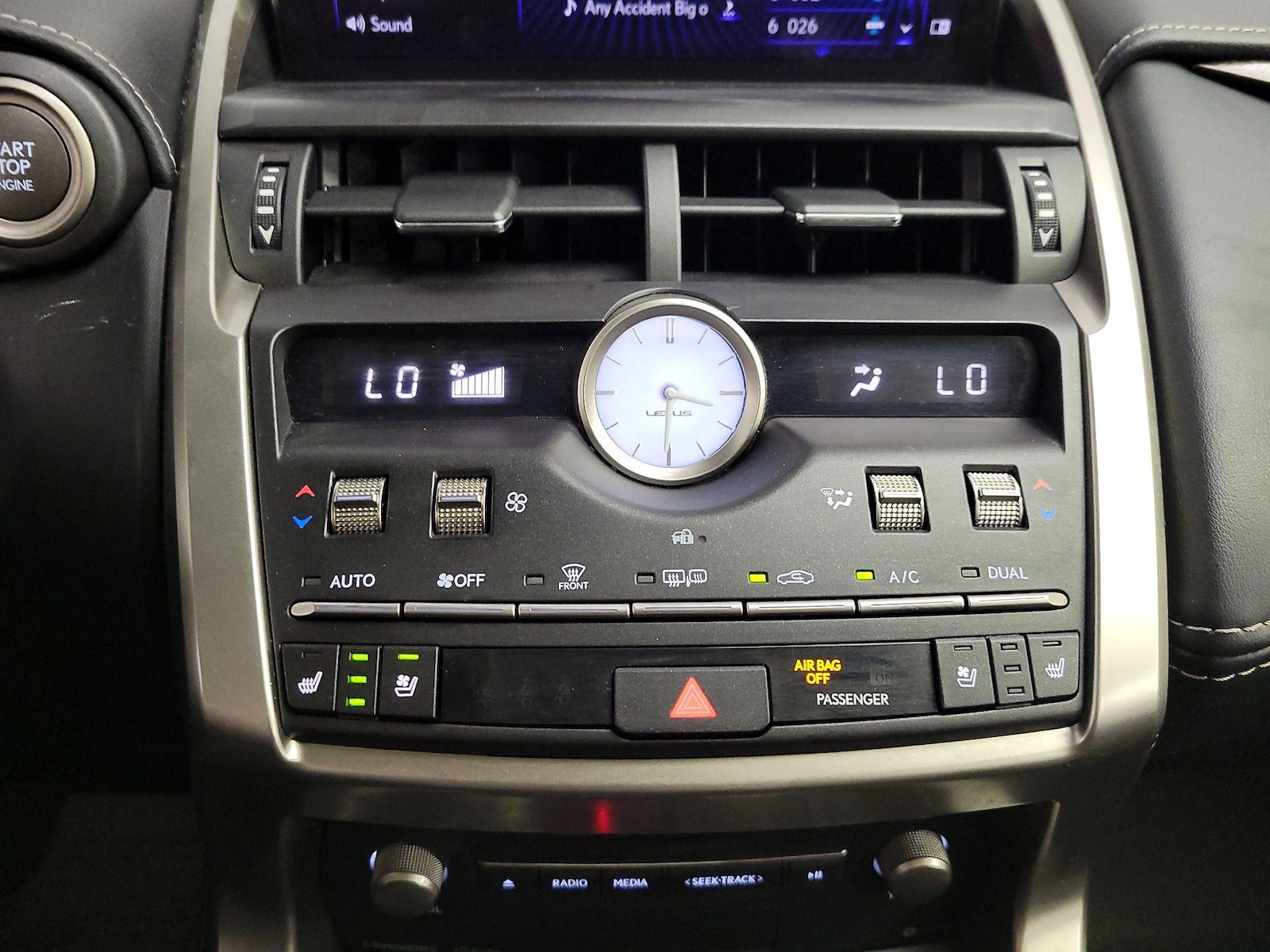 2021 Lexus NX 300 - Photo 18