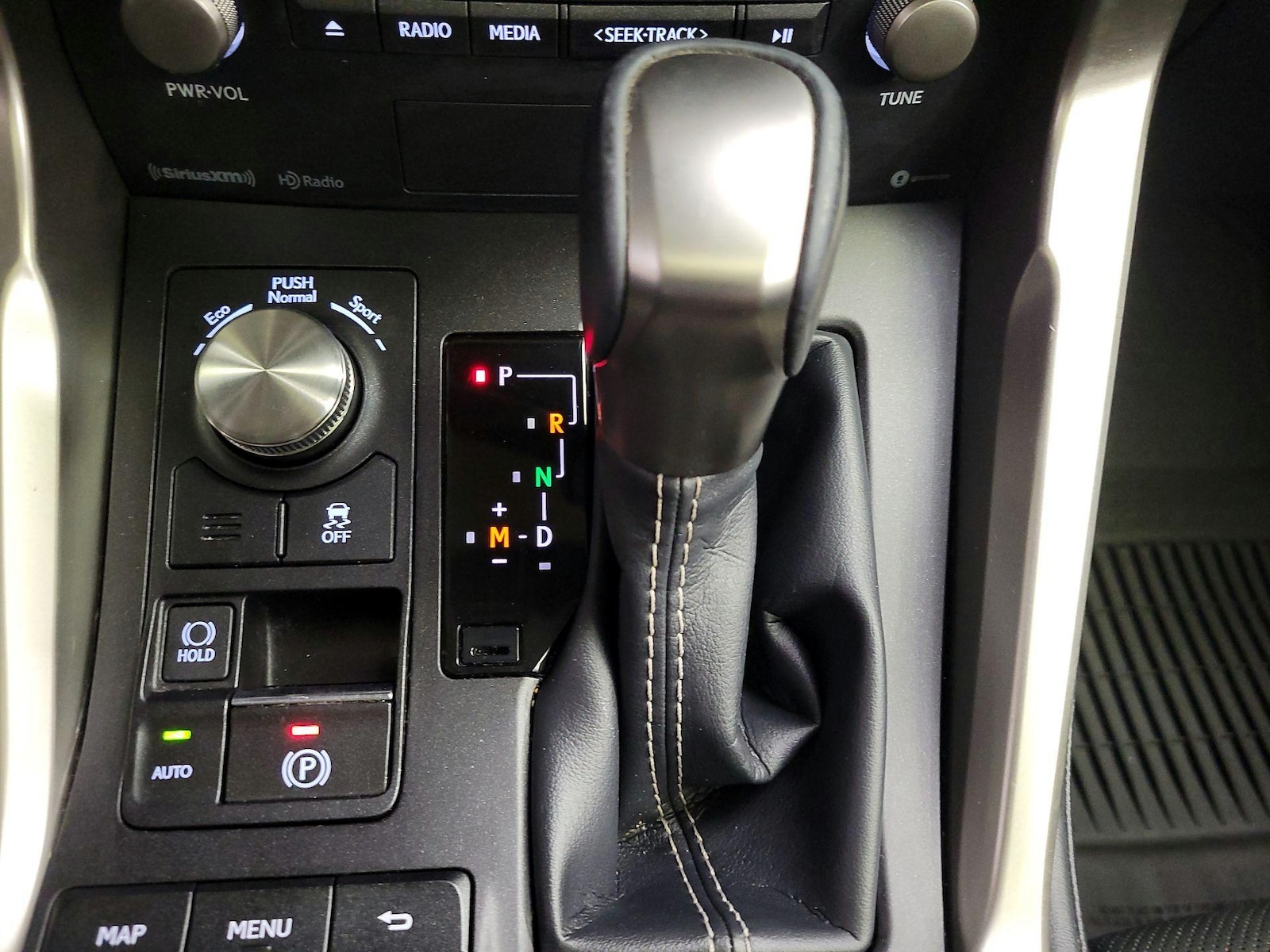 2021 Lexus NX 300 - Photo 19