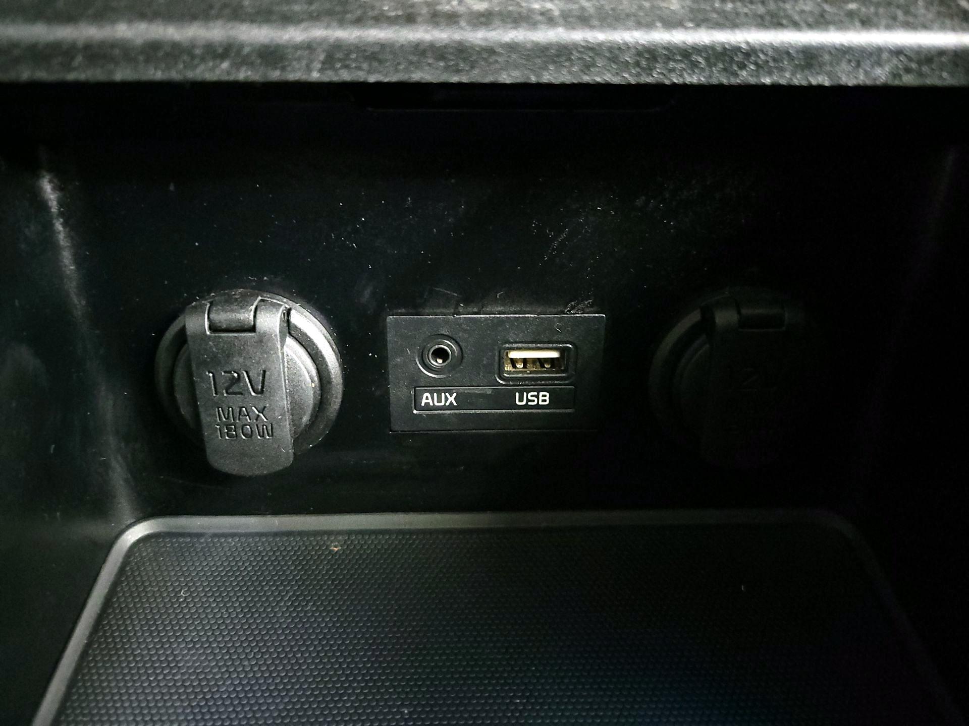 Thumbnail: 2016 Kia Forte - 17