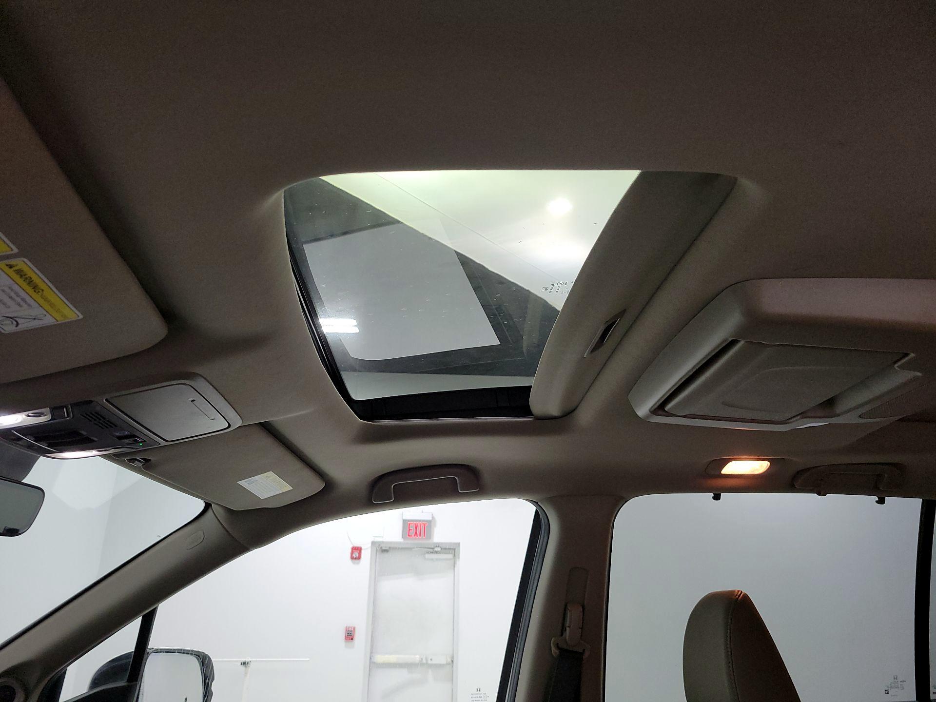 Thumbnail: 2019 Honda Pilot - 20