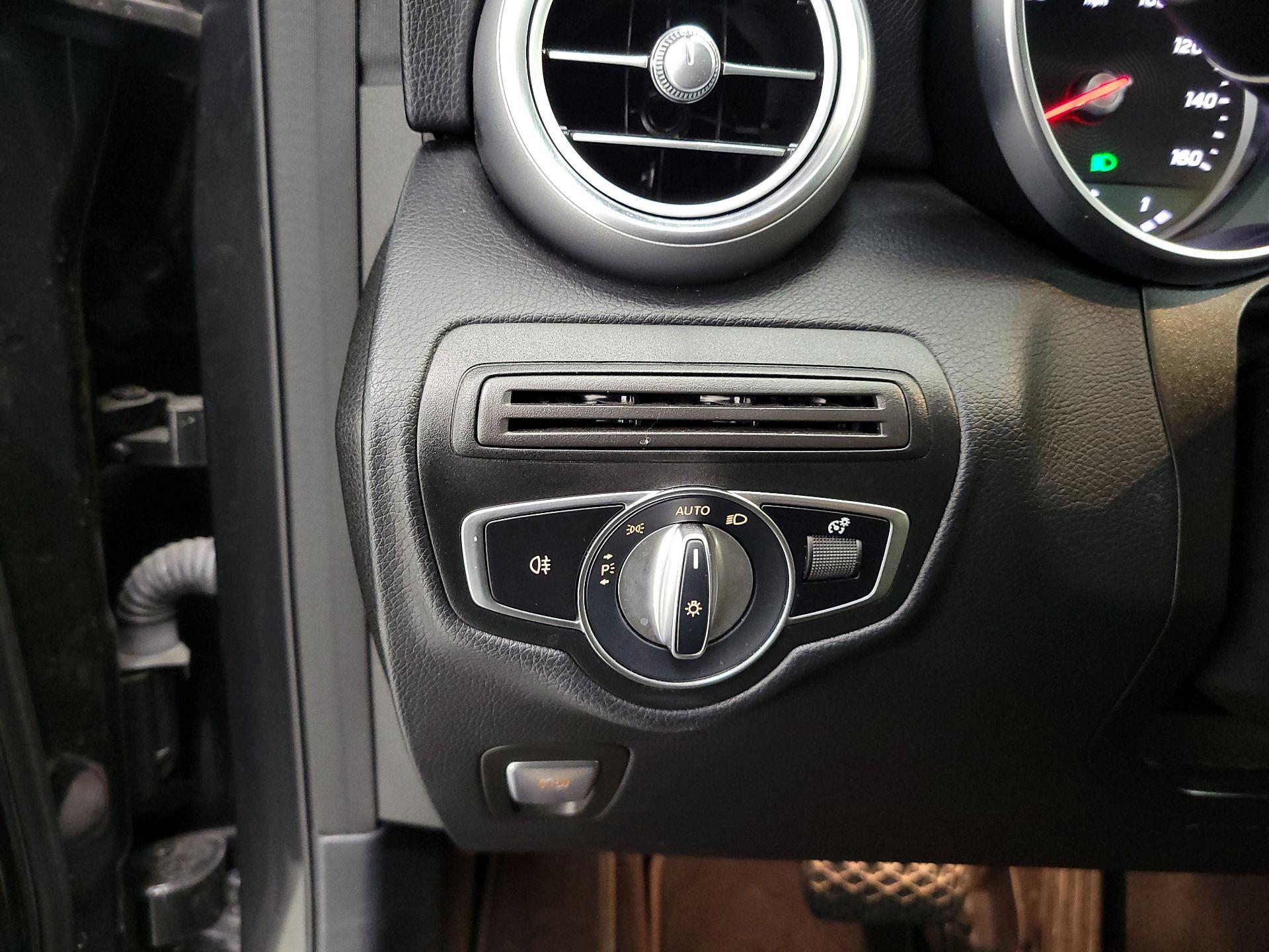 Thumbnail: 2021 Mercedes-Benz GLC - 13