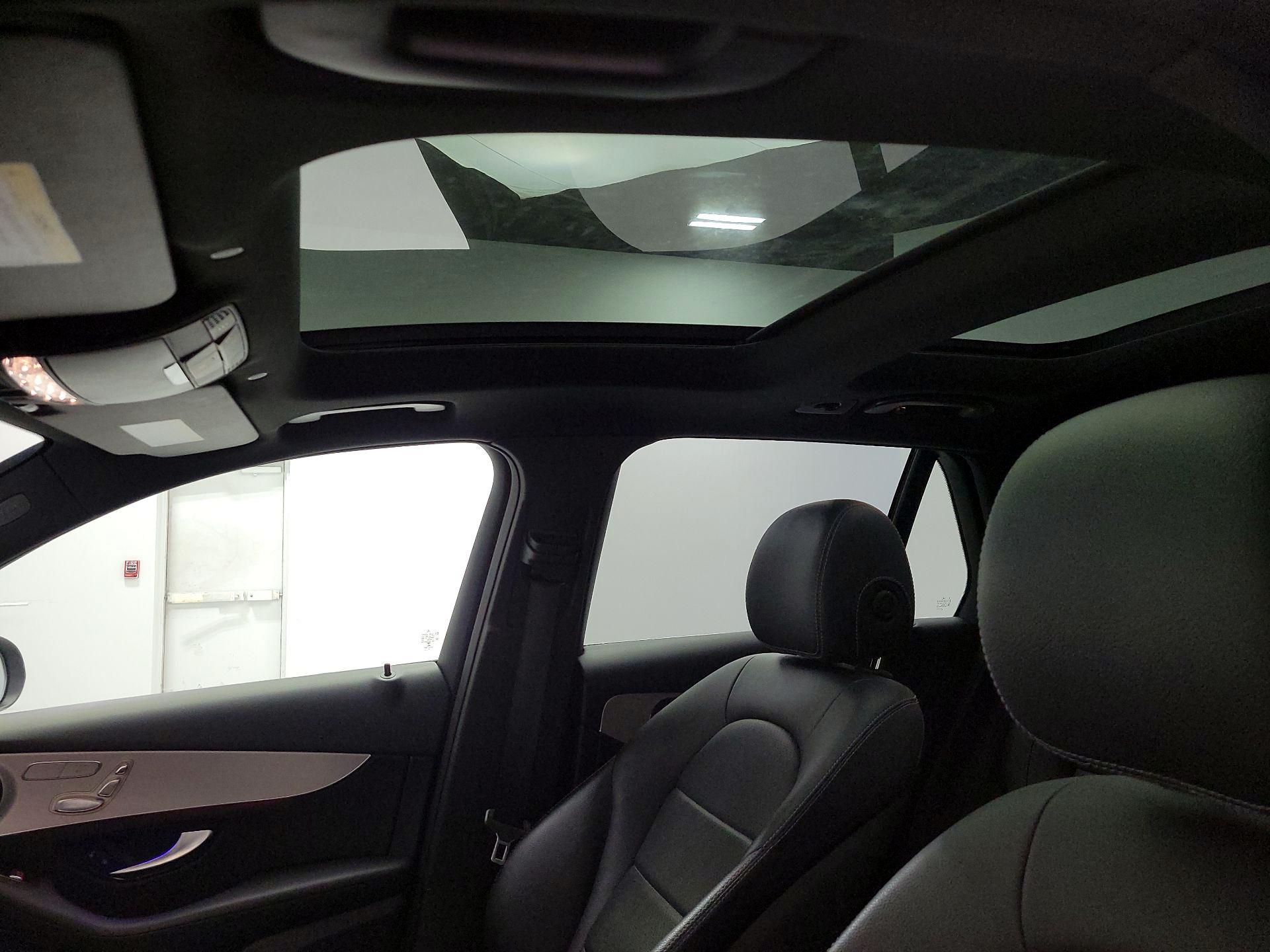 Thumbnail: 2021 Mercedes-Benz GLC - 19