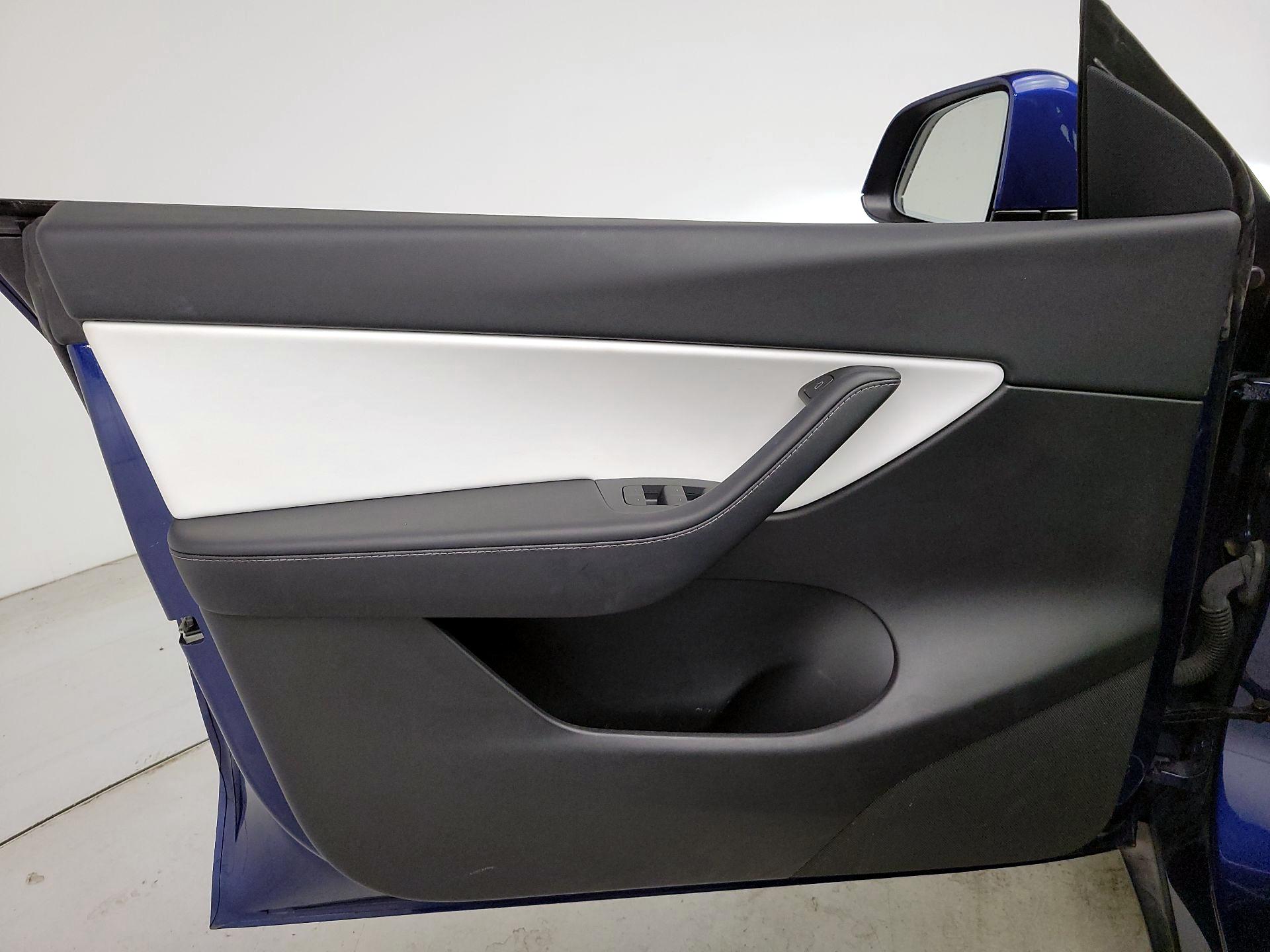 Thumbnail: 2021 Tesla Model Y - 12