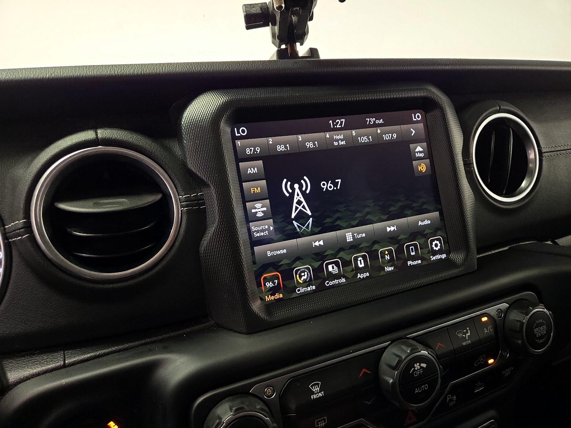 Thumbnail: 2021 Jeep Gladiator - 16