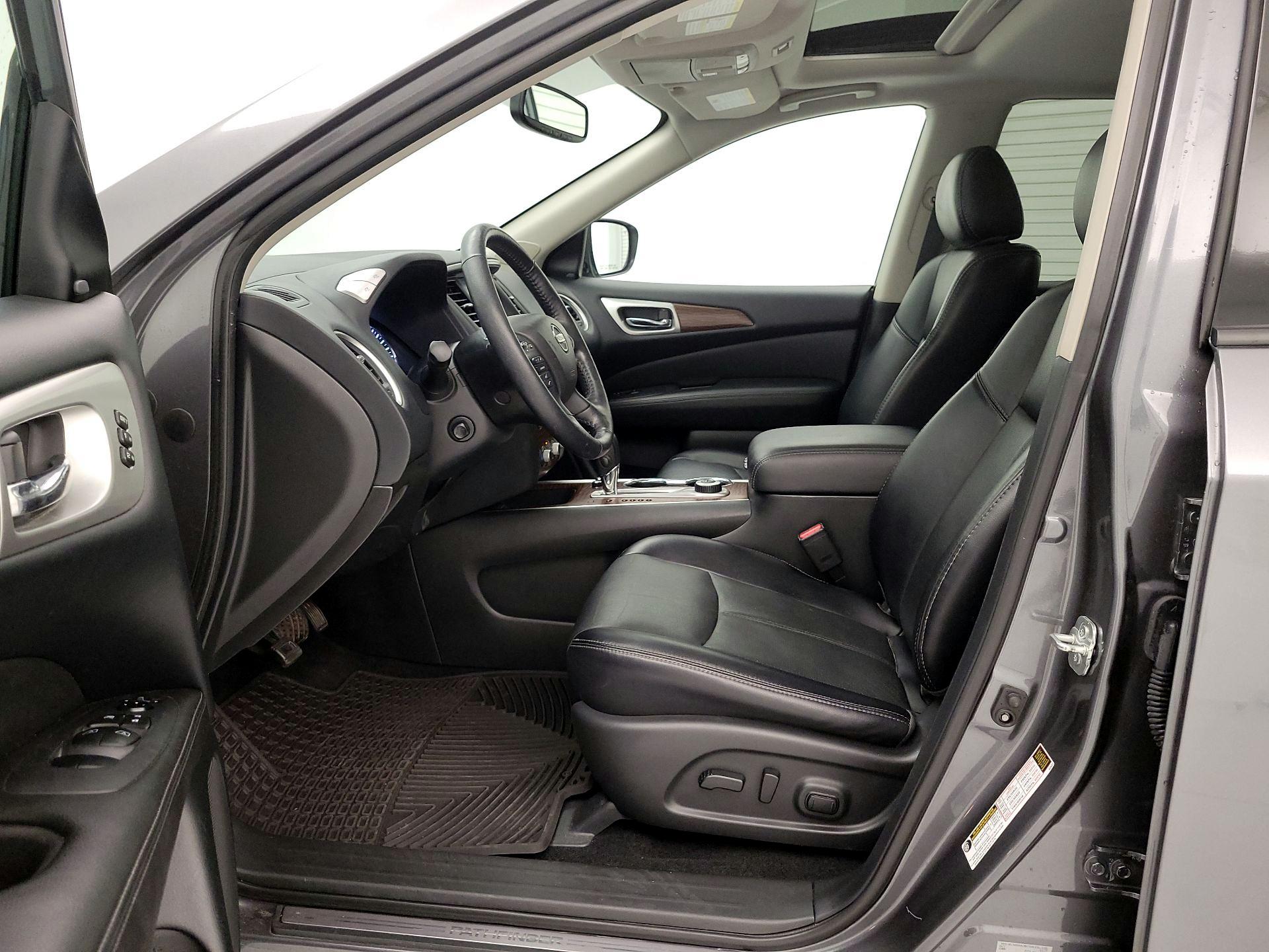 Thumbnail: 2020 Nissan Pathfinder - 11