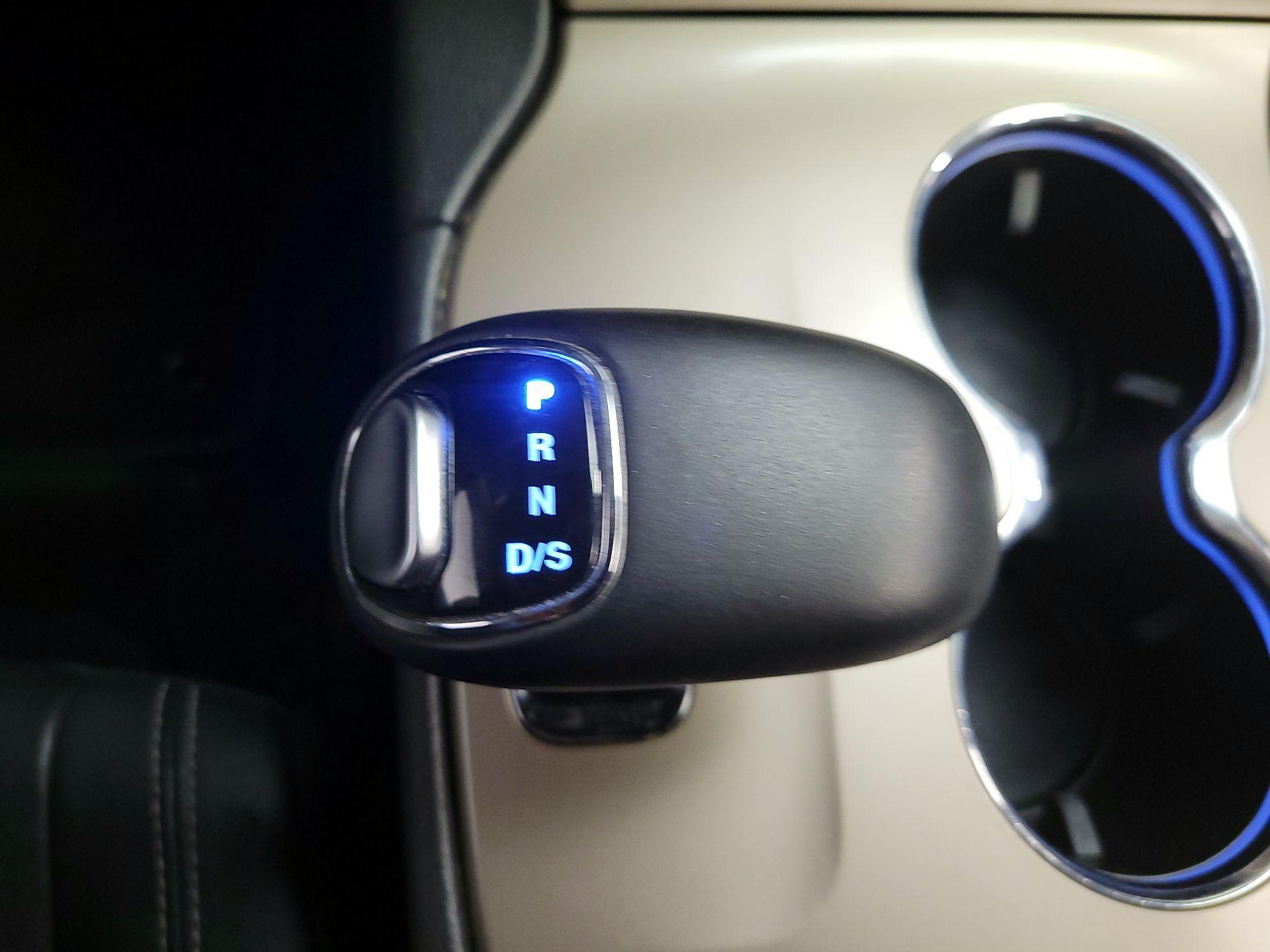 Thumbnail: 2015 Jeep Grand Cherokee - 17