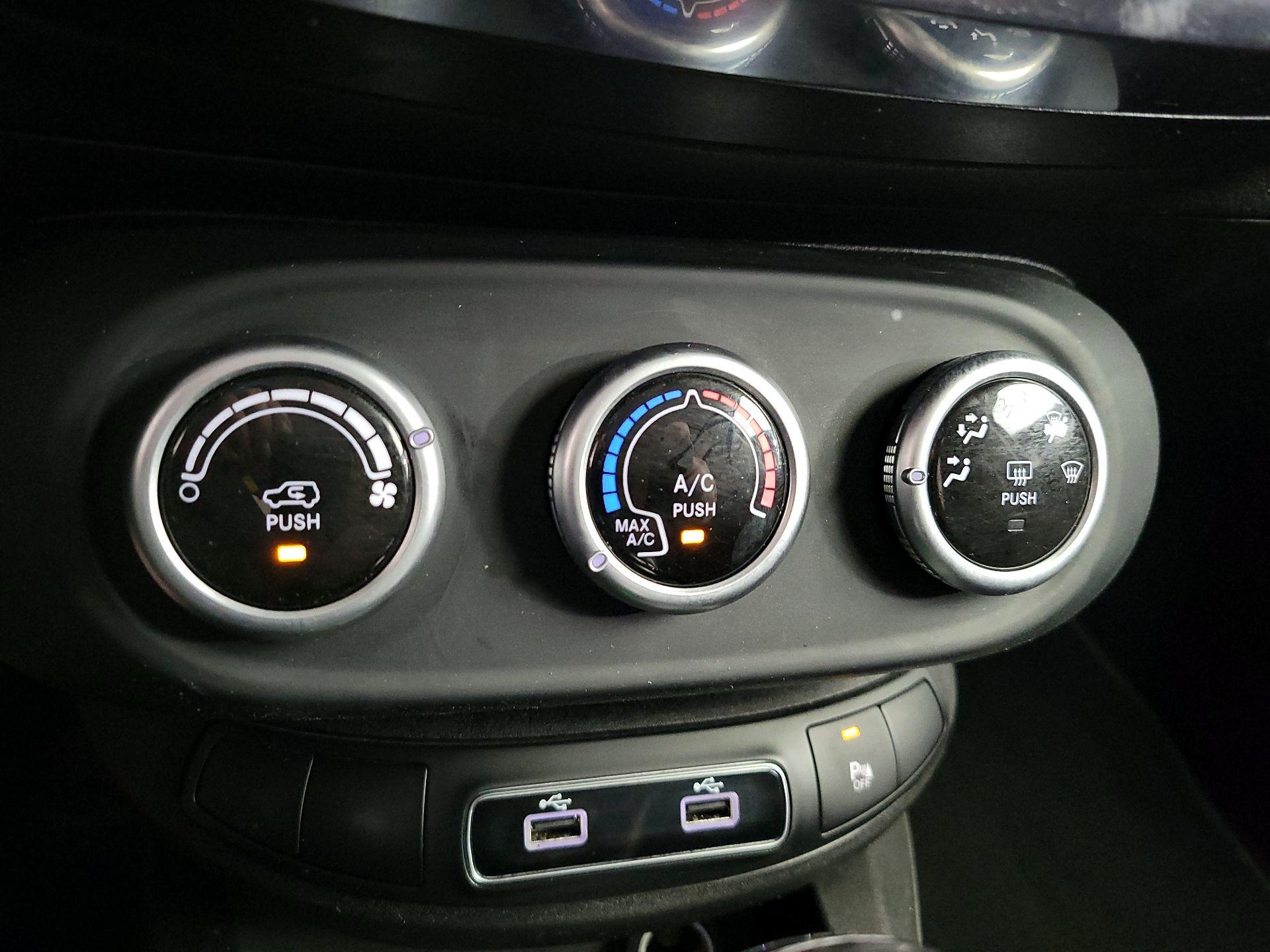 Thumbnail: 2021 Fiat 500X - 16