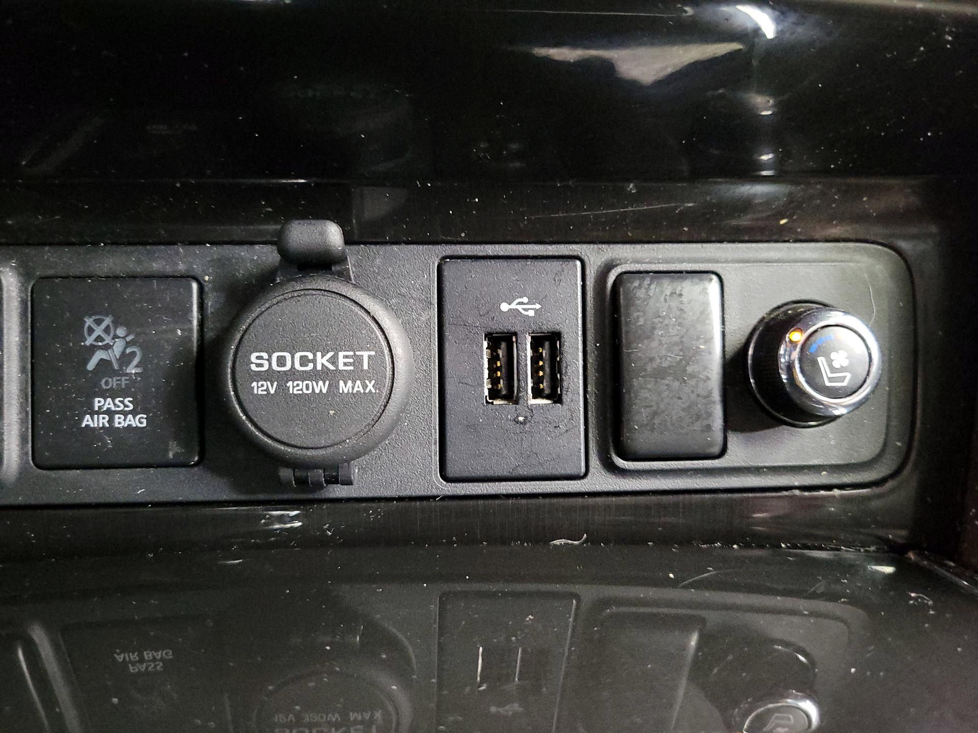 Thumbnail: 2020 Nissan Armada - 19