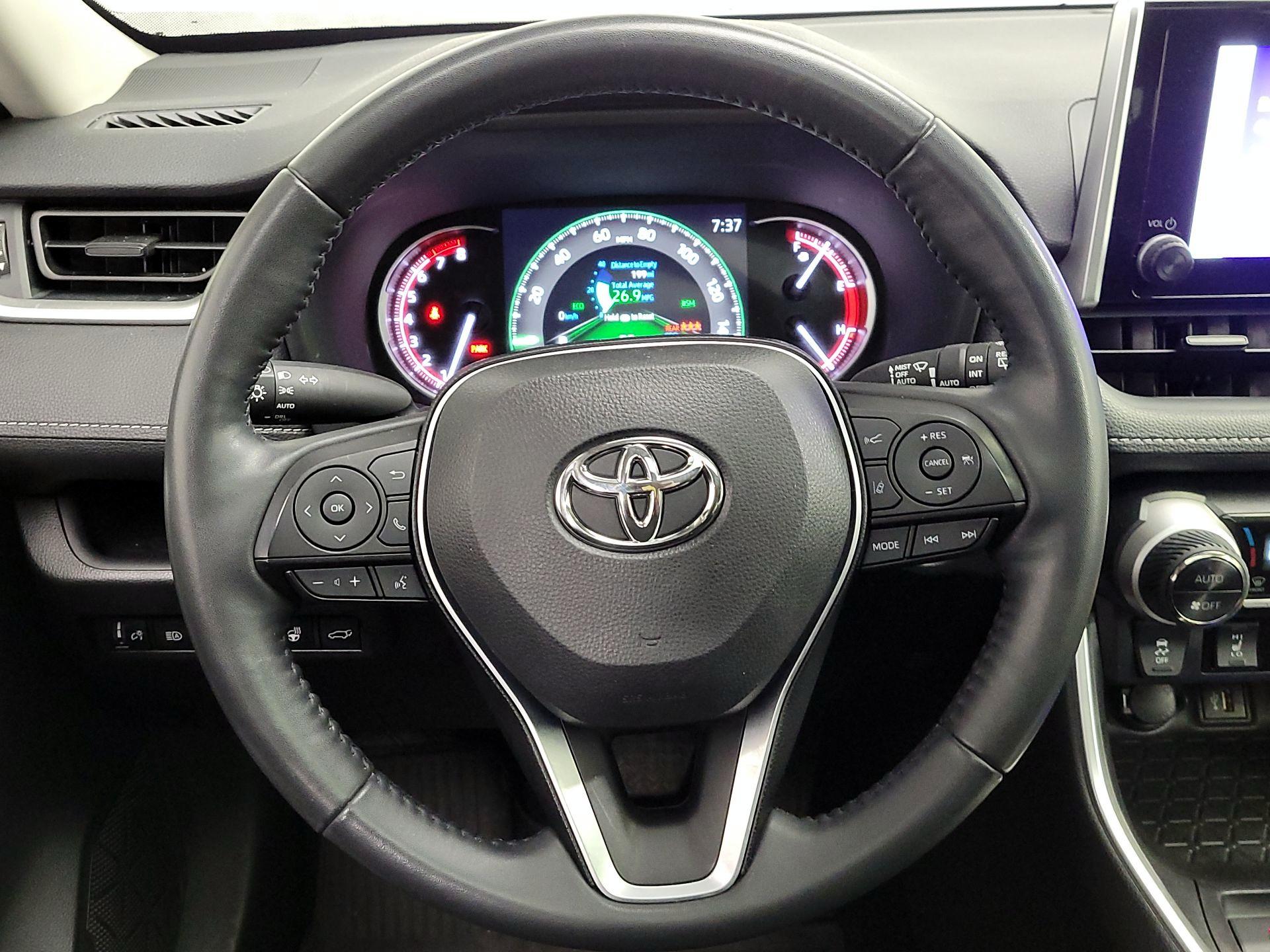 Thumbnail: 2024 Toyota RAV4 - 10