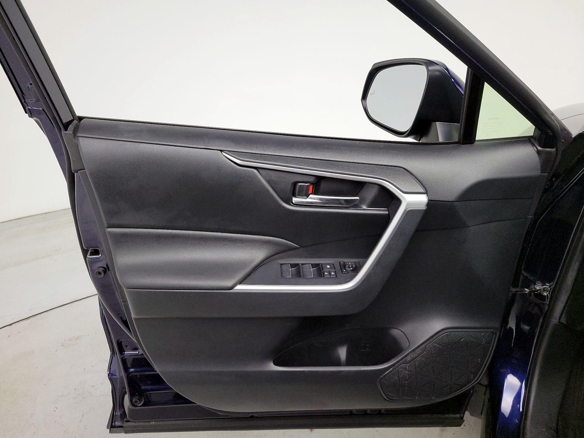 Thumbnail: 2024 Toyota RAV4 - 12