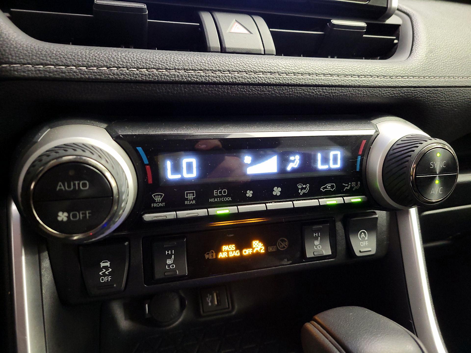 Thumbnail: 2024 Toyota RAV4 - 17