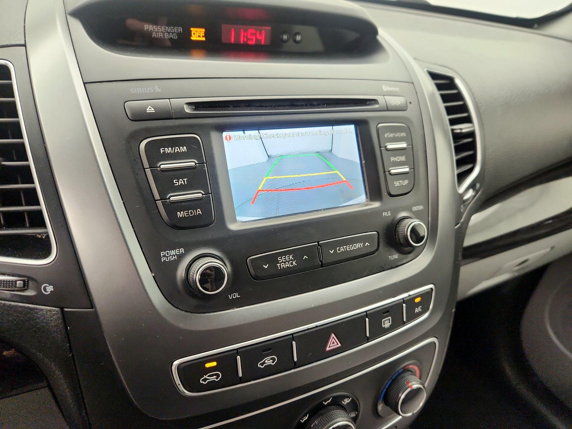 Thumbnail: 2015 Kia Sorento - 14