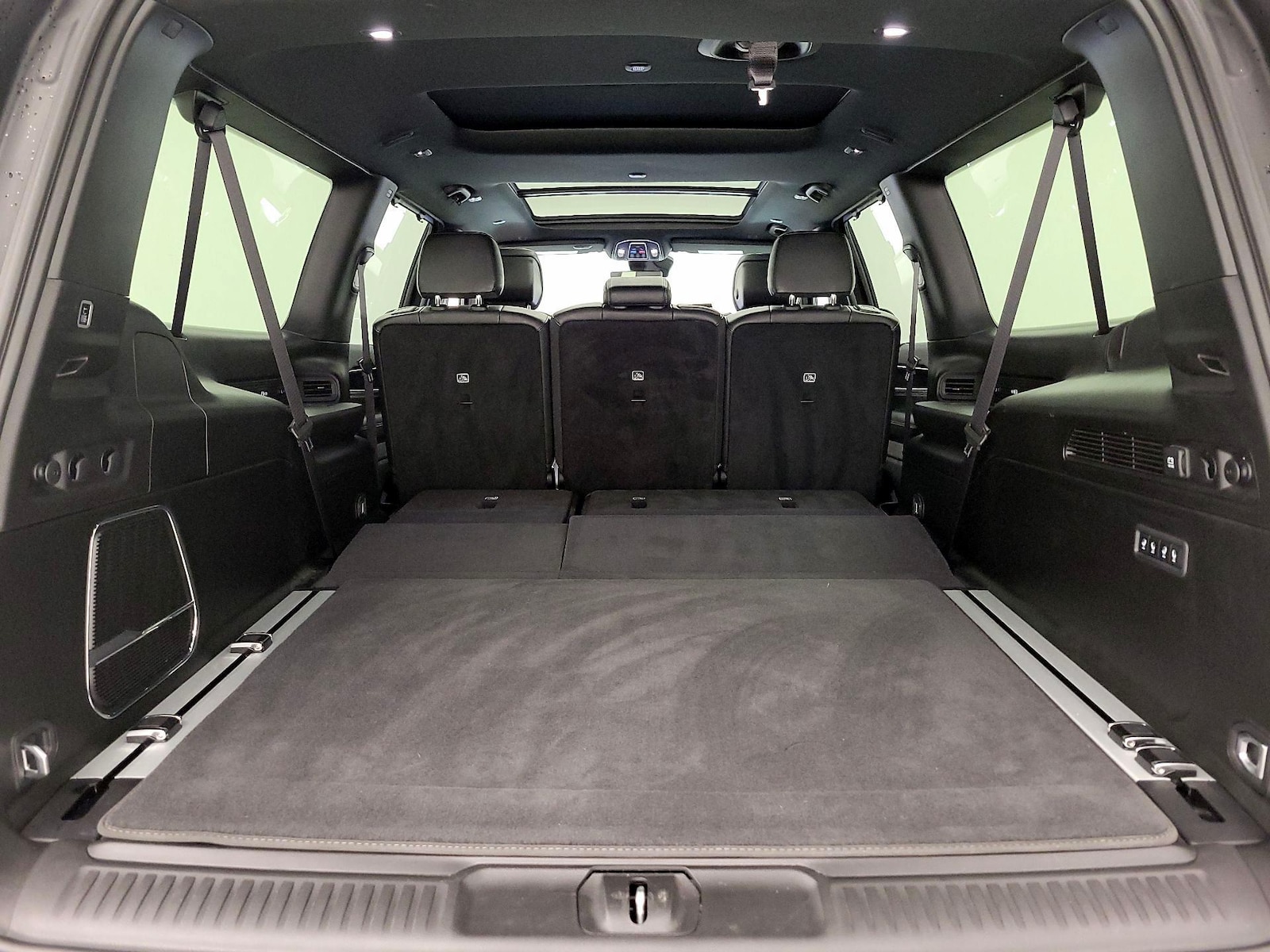 2024 Jeep Wagoneer L Series I - Photo 25
