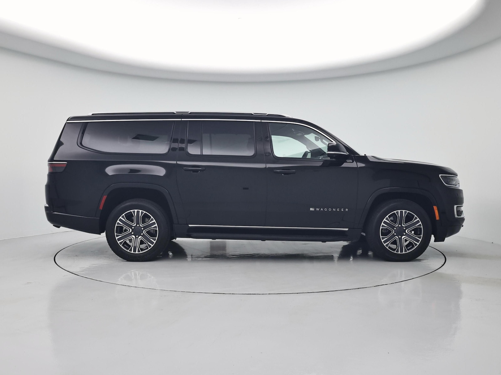 2024 Jeep Wagoneer L Series I - Photo 8