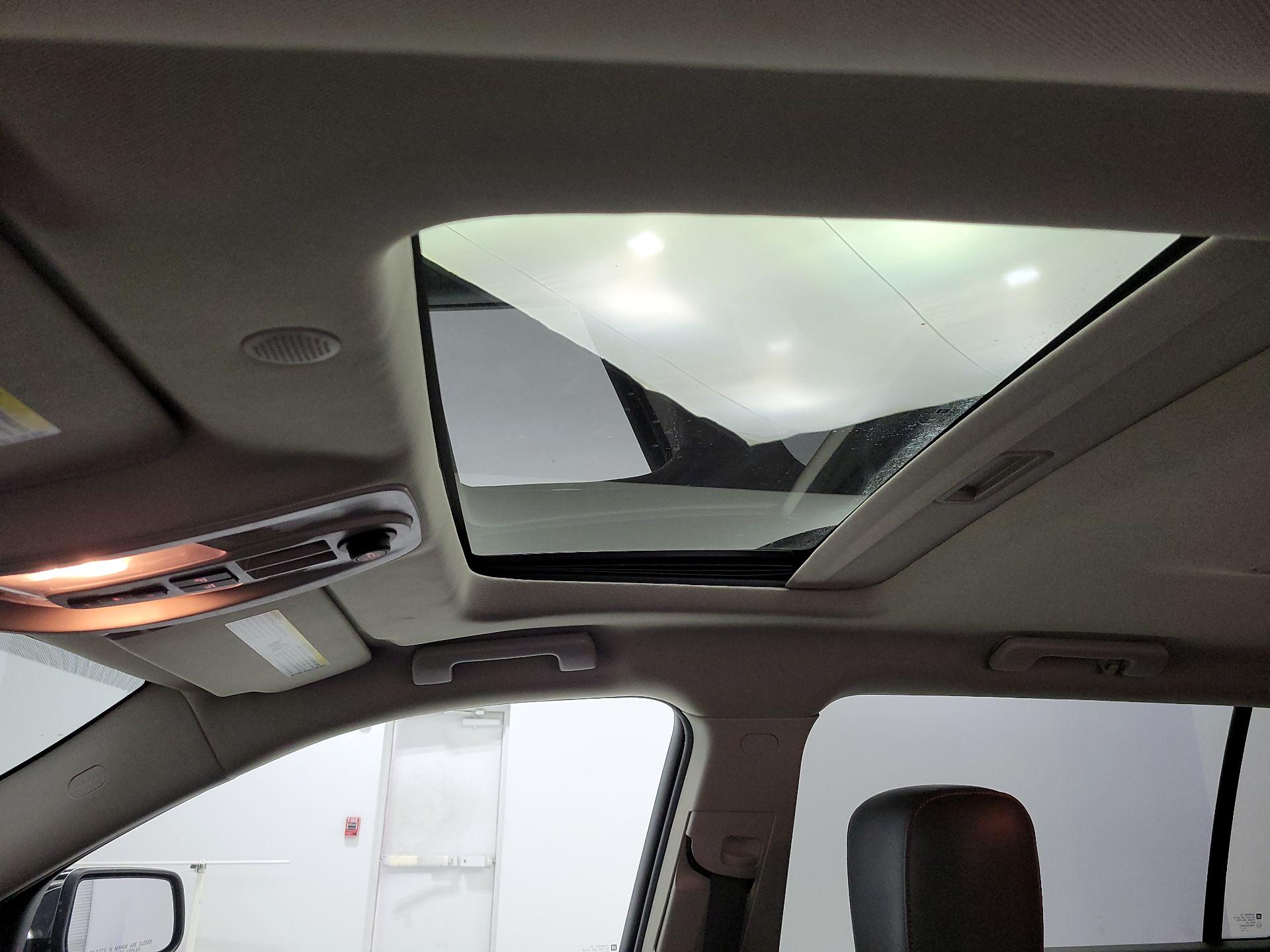 Thumbnail: 2015 GMC Terrain - 19
