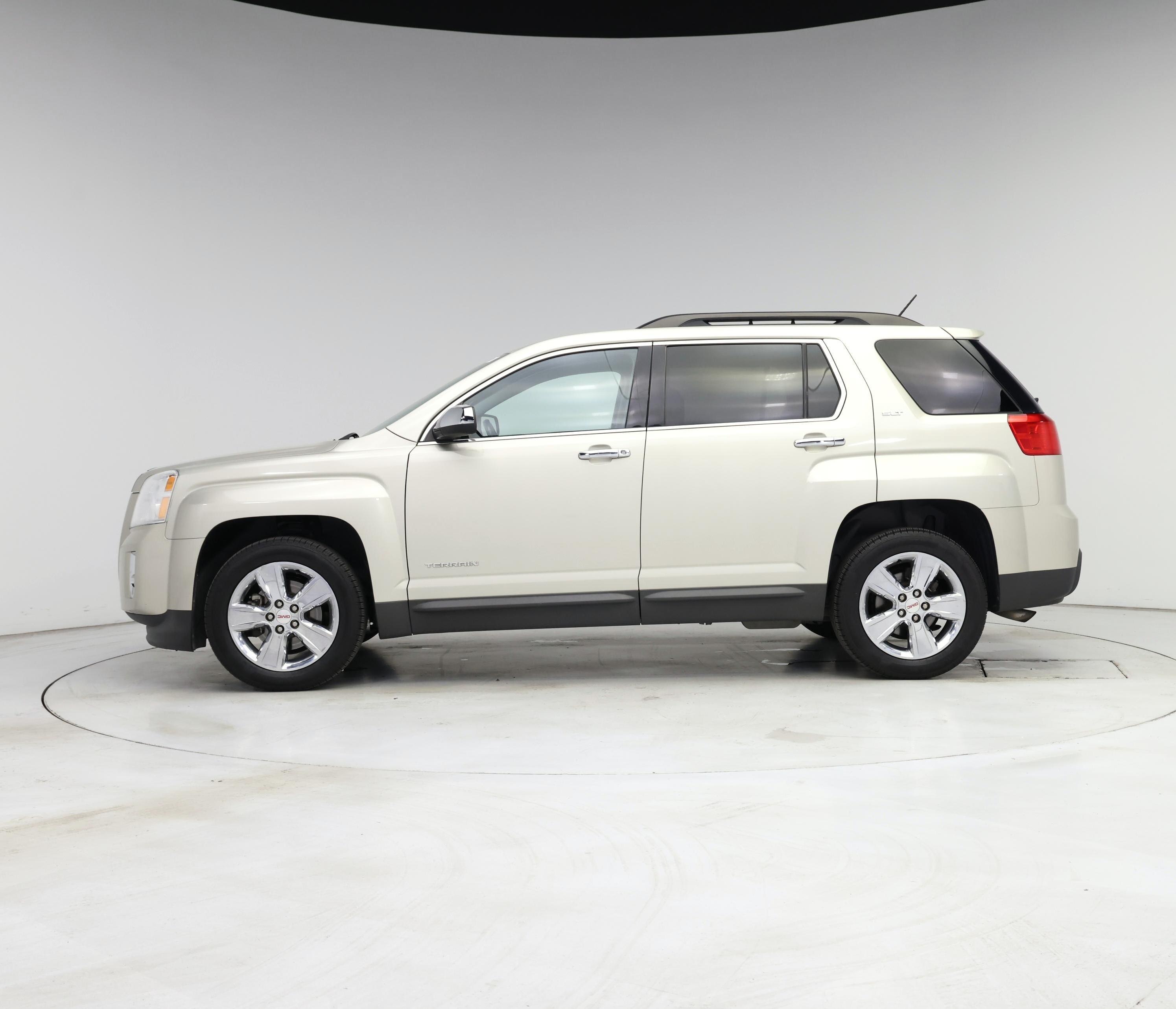 Thumbnail: 2015 GMC Terrain - 3