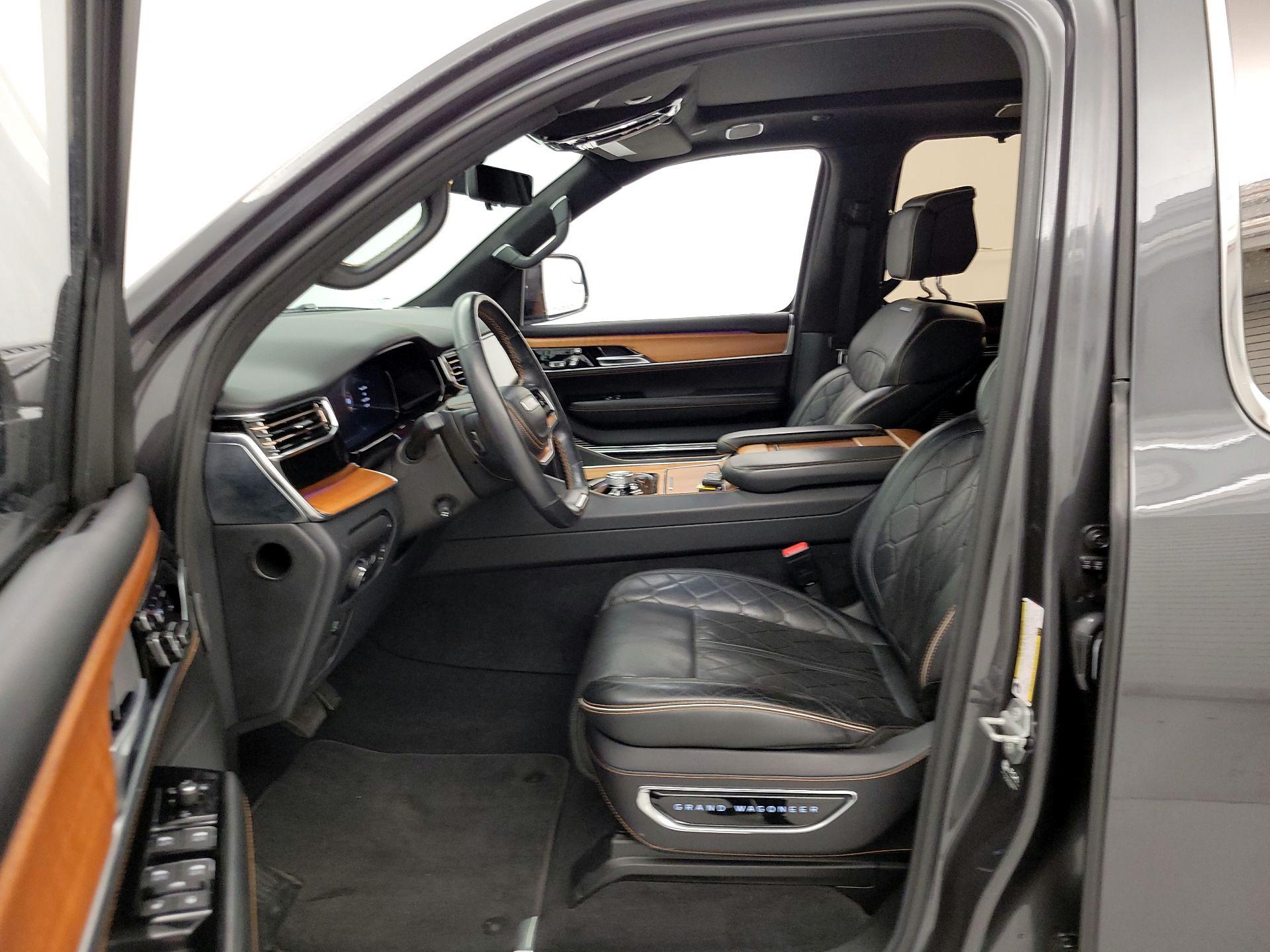 Thumbnail: 2022 Jeep Grand Wagoneer - 11