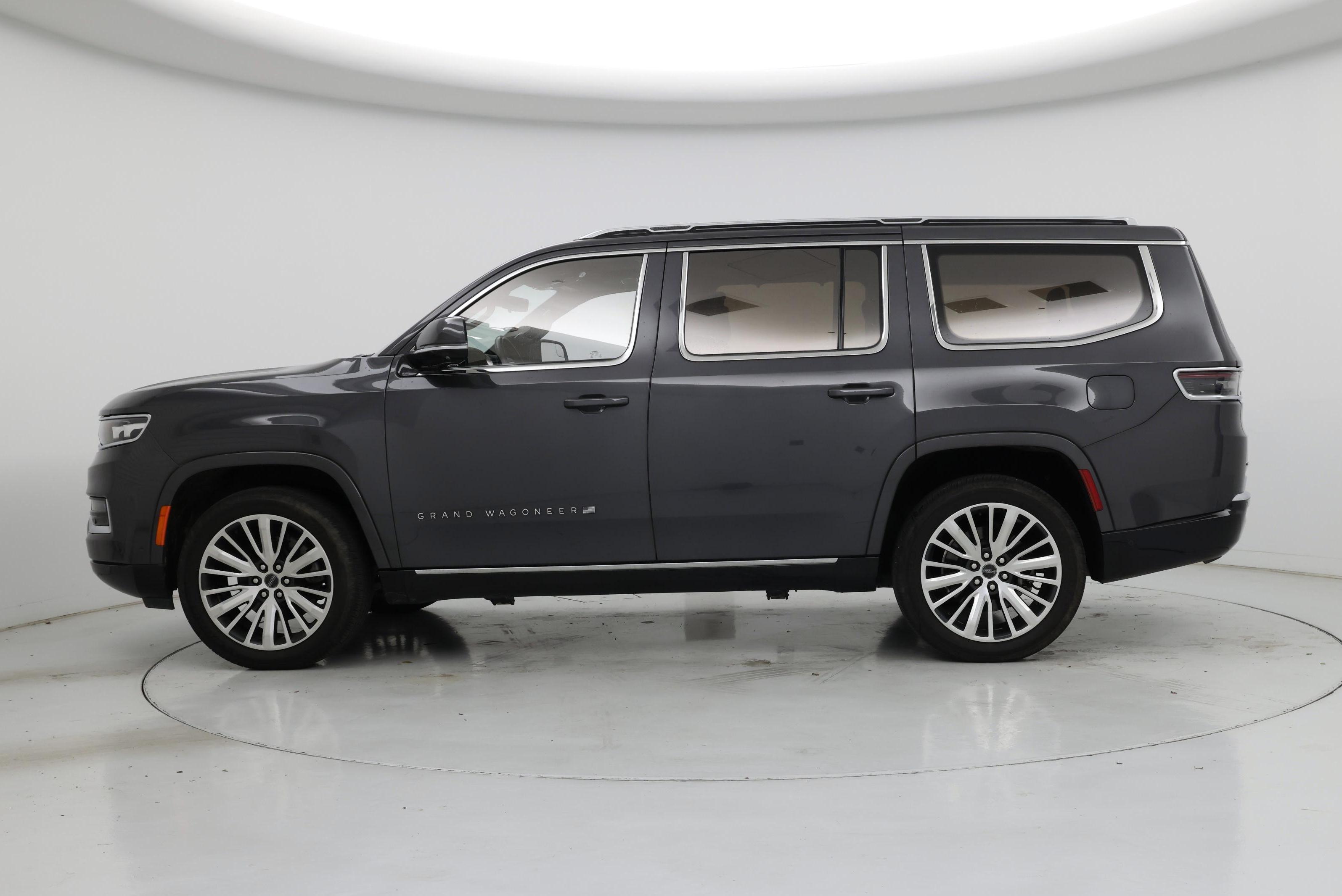 Thumbnail: 2022 Jeep Grand Wagoneer - 3